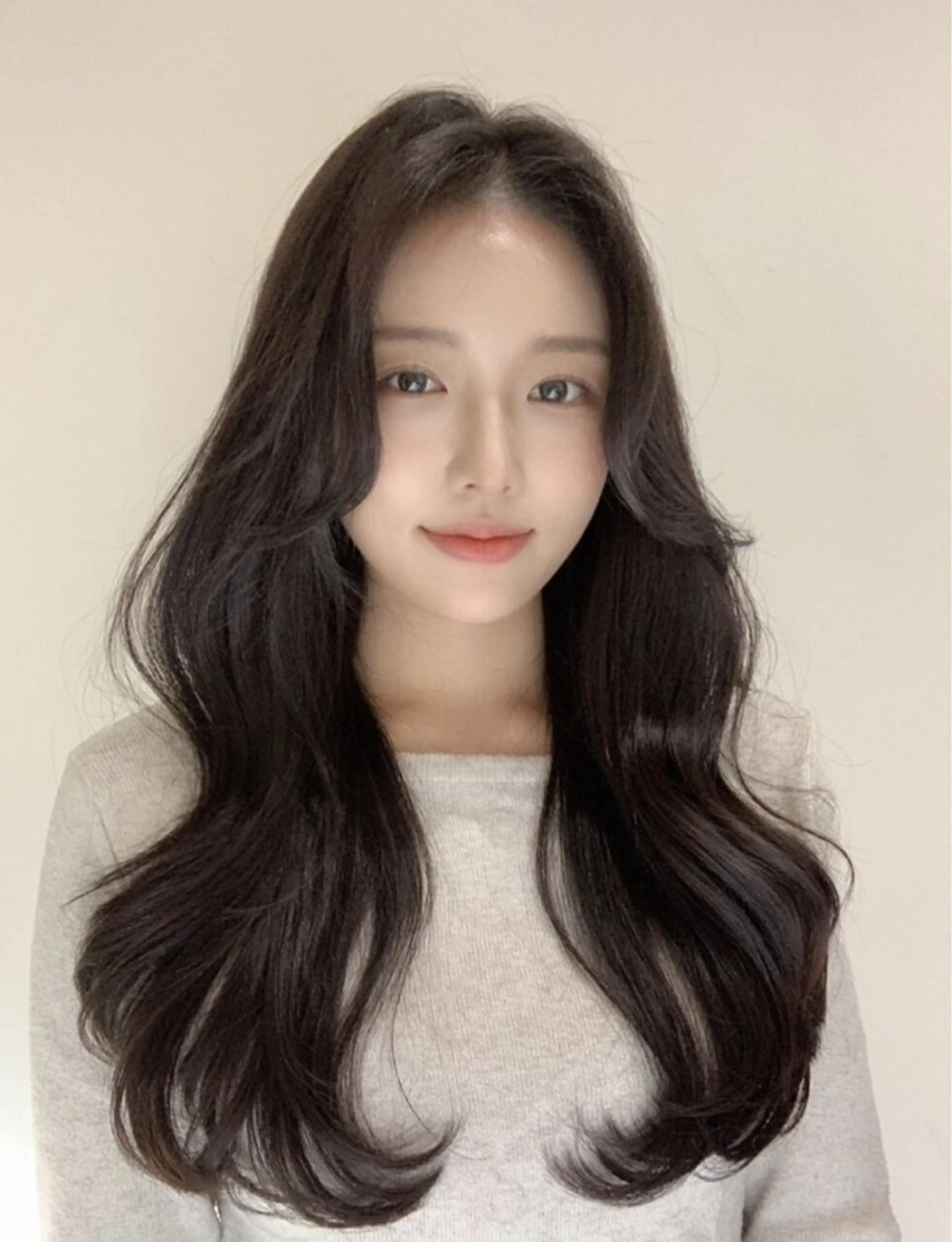 セミロング カラー カット ヘアカラー トリートメント 縮毛矯正×韓国ヘア 🇰🇷小笠原のヘアスタイル