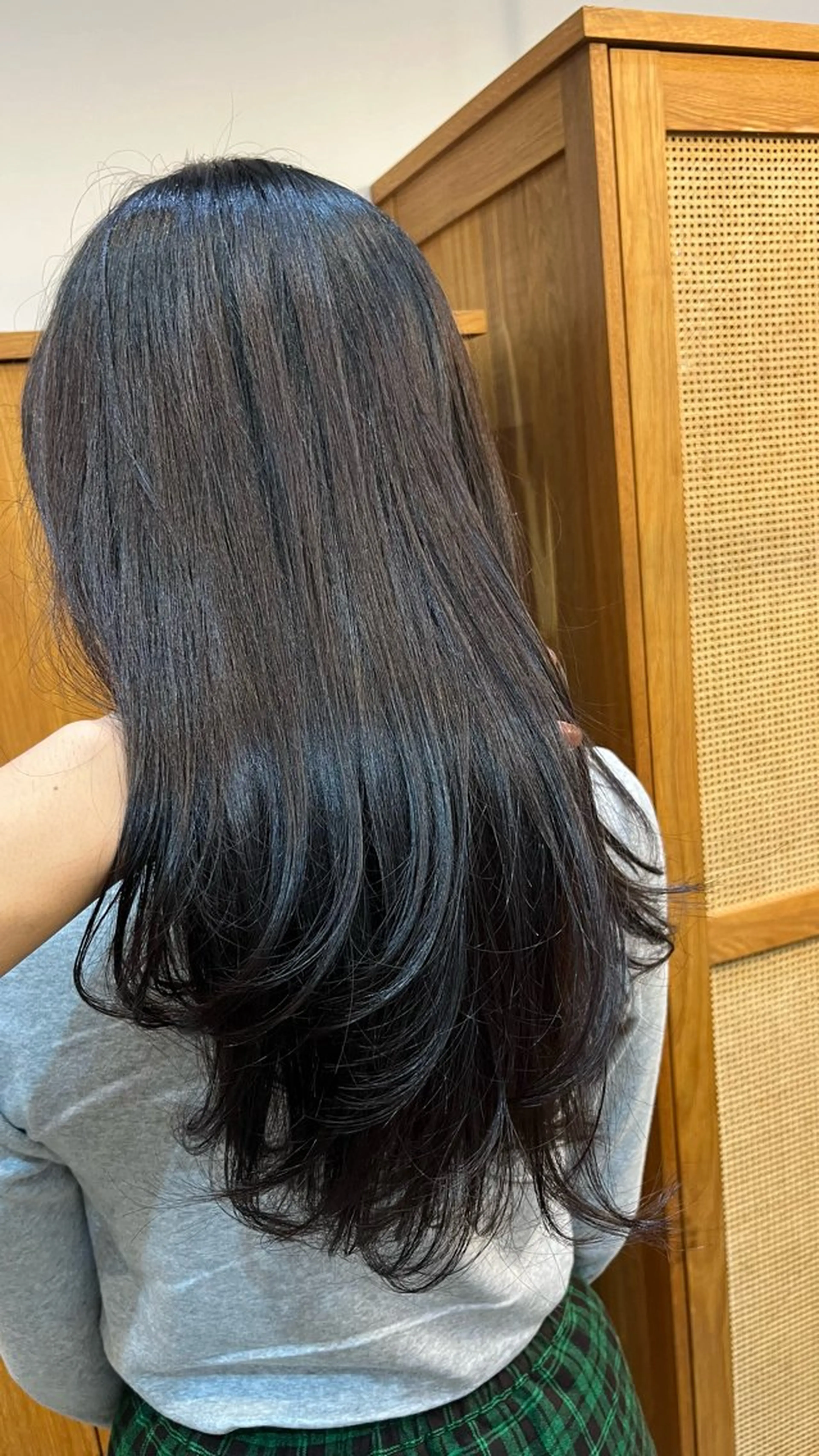 ロング カラー カット ヘアカラー 岡野 豪のヘアスタイル