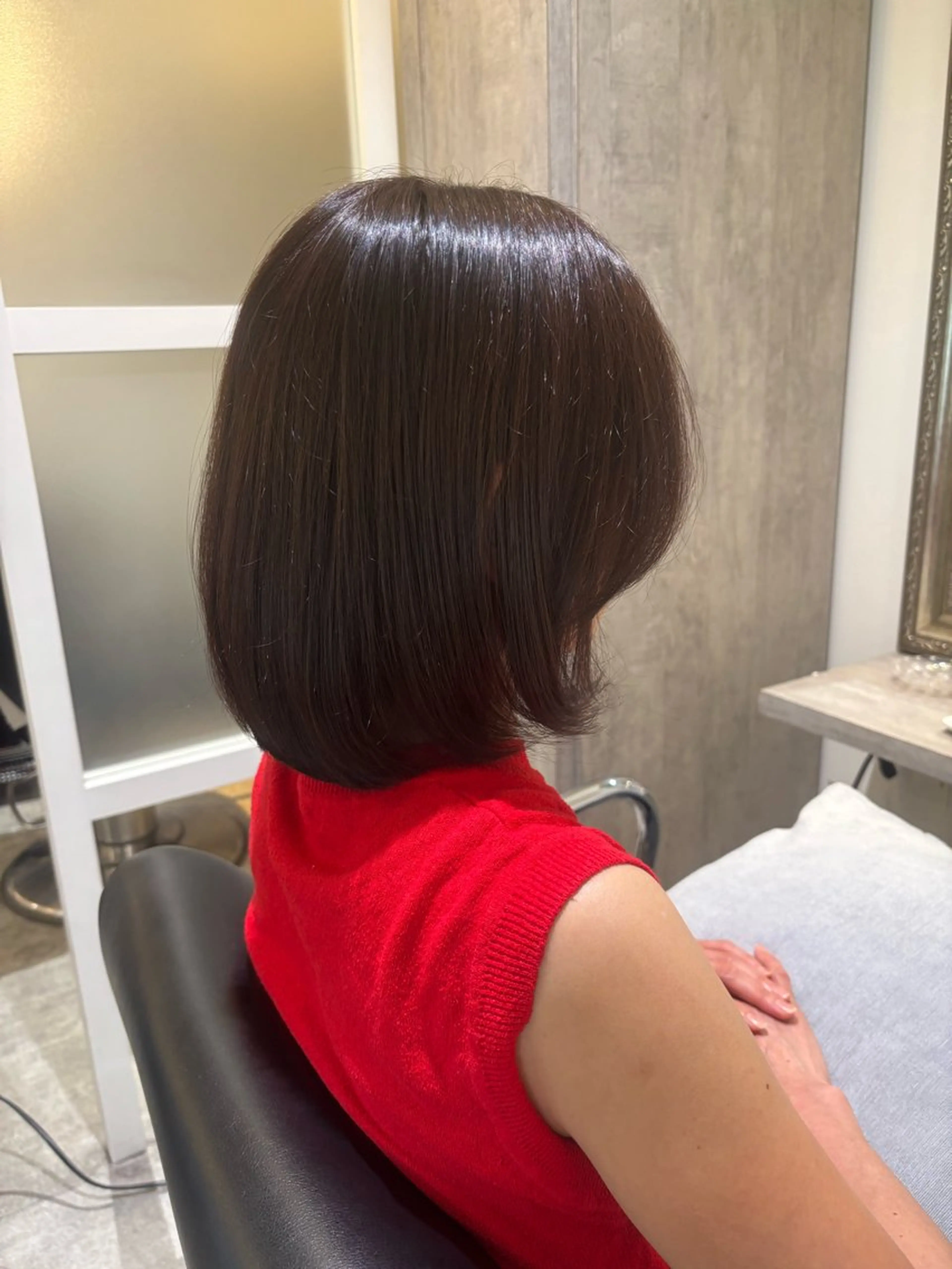 ミディアム ヘアカラー ヤナドリ ヒトミのヘアスタイル