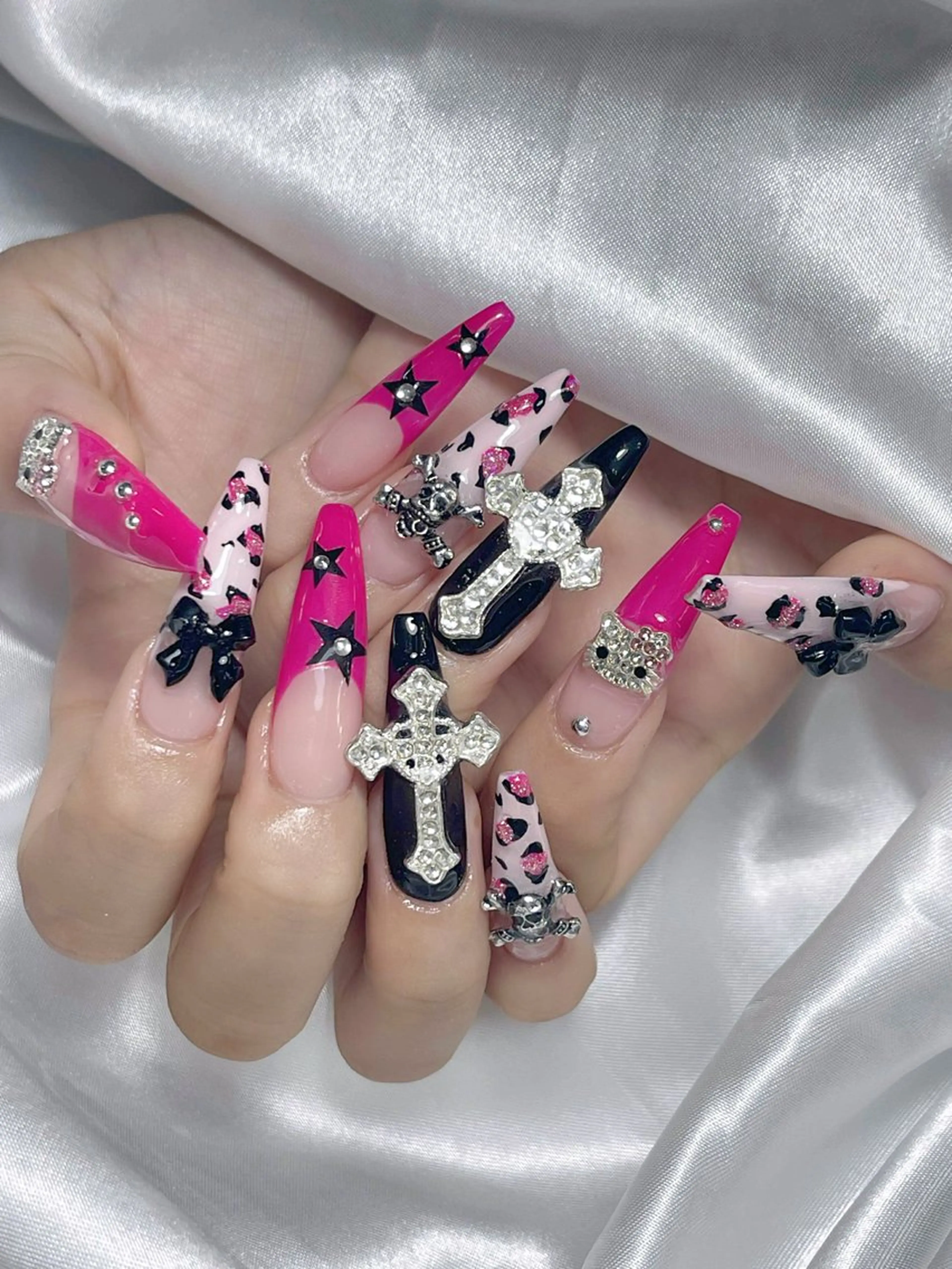 ネイル ハンドネイル LEELA NAIL STUDIO所属・LEELA NAIL STUDIOのネイルデザイン