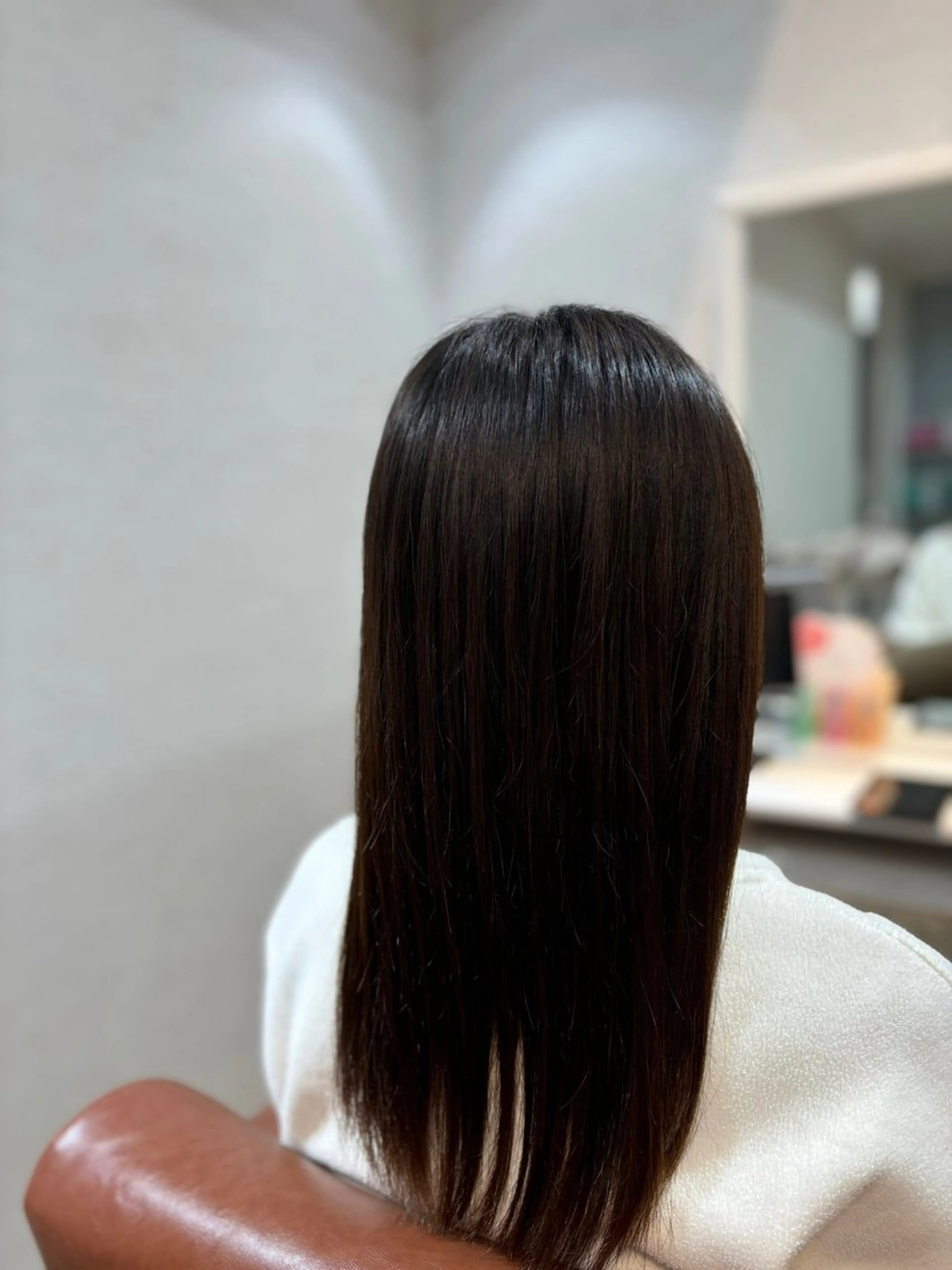 ロング LEEK ［リーク］ 石原愛里のヘアスタイル