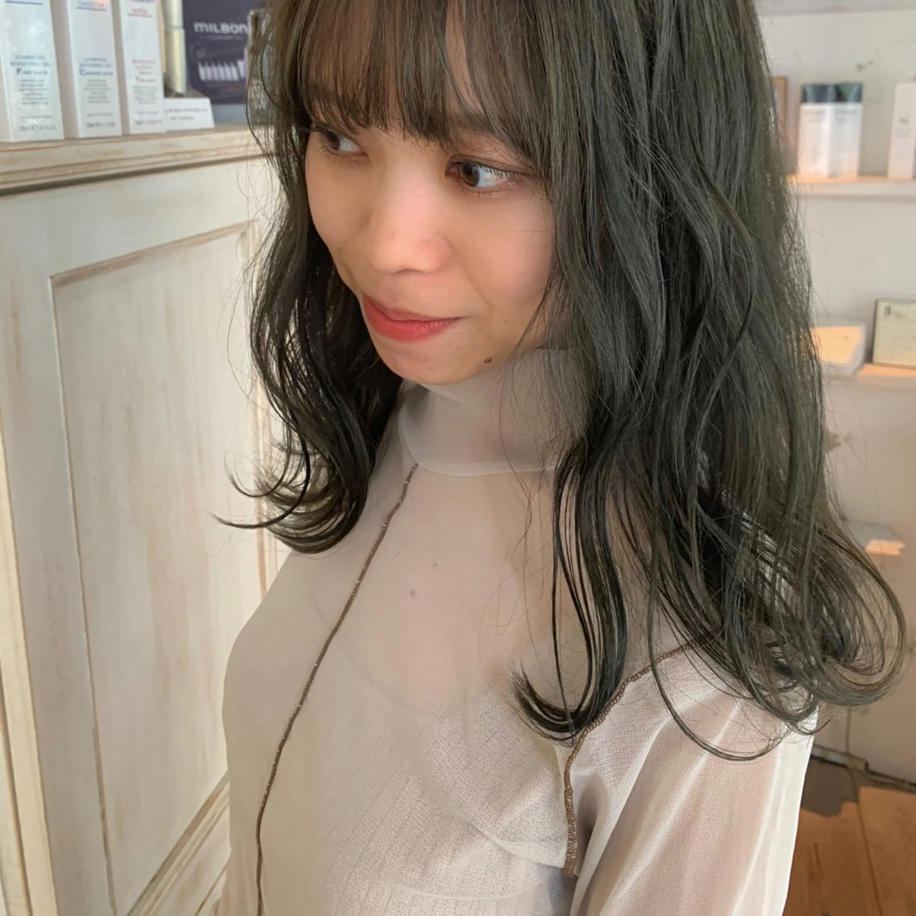 セミロング カラー カット ヘアカラー タナカ マナミのヘアスタイル