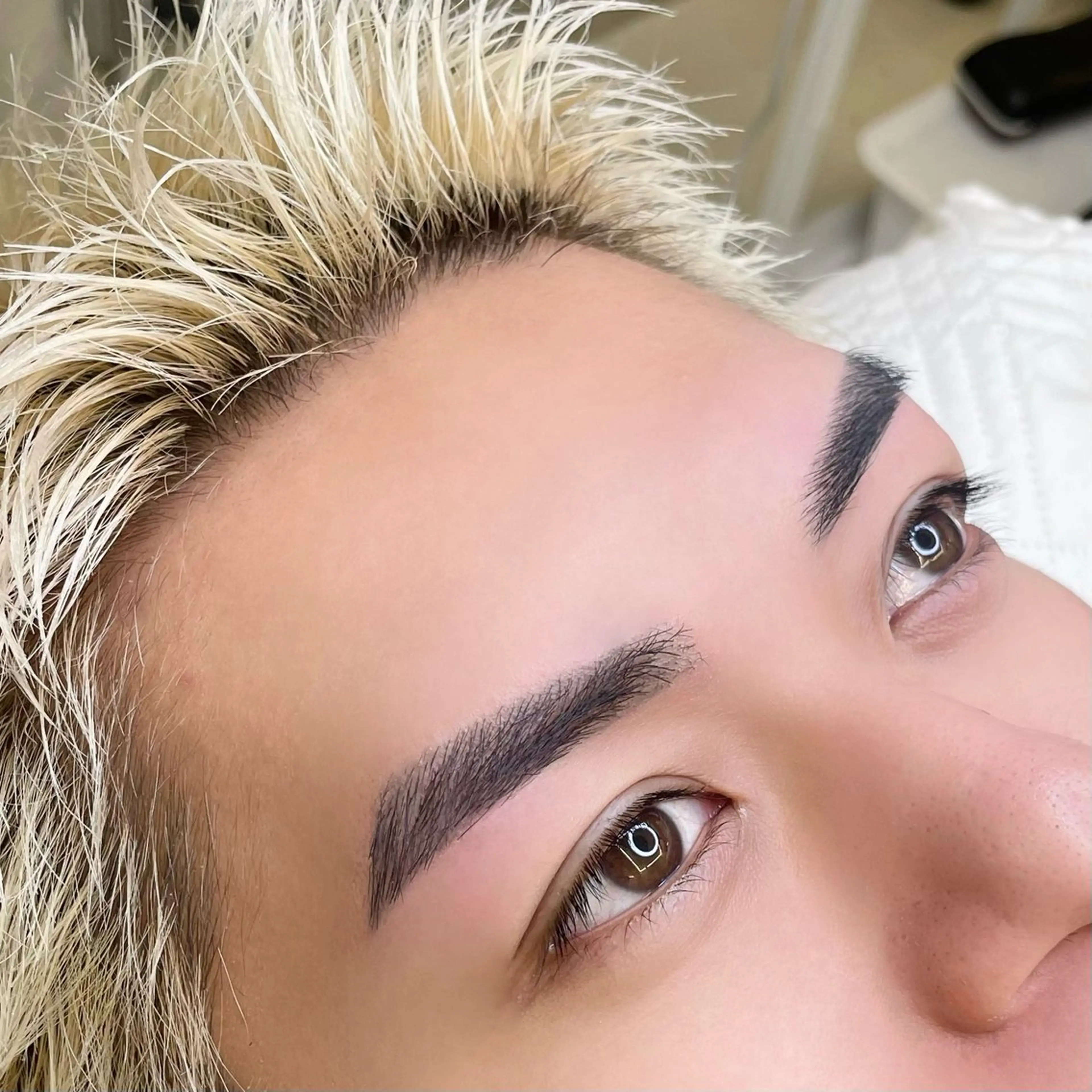 メンズ アイブロウ GAUEN所属・RIKO🎀 代官山eyeサロンのマツエク・マツパデザイン