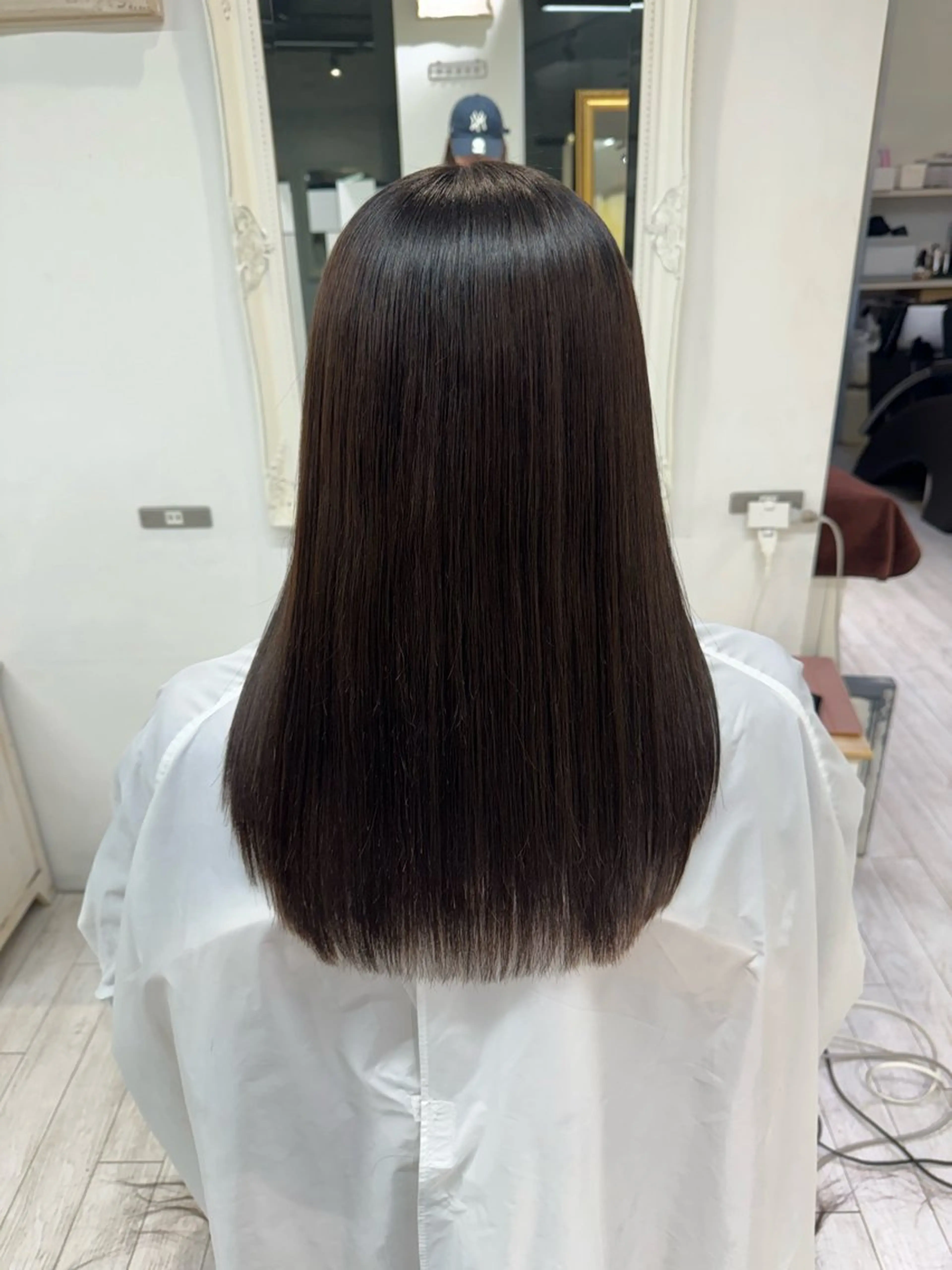 セミロング 🫧ブリーチなし 透明感カラーゆん🫧のヘアスタイル