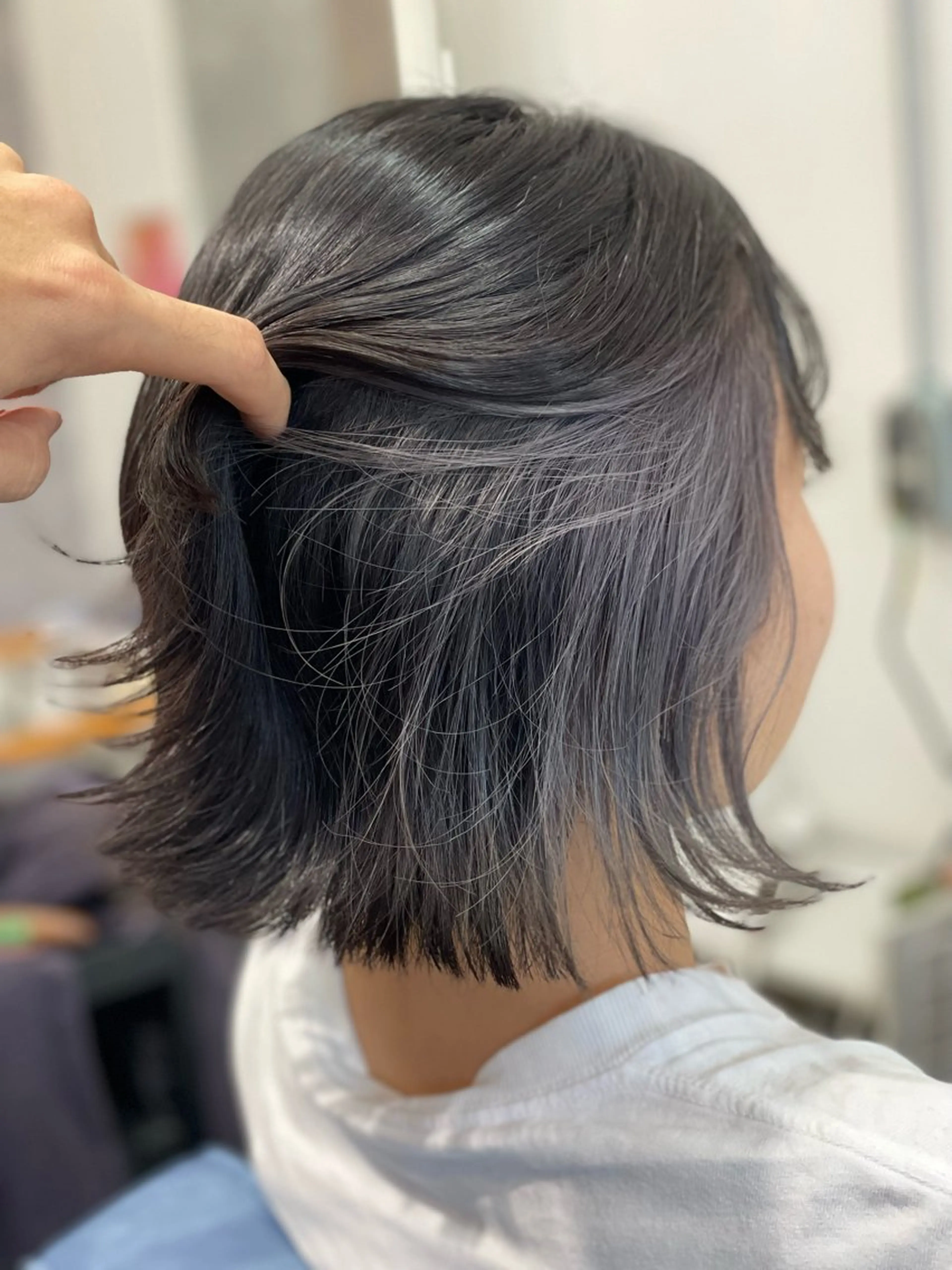 ミディアム カラー ブリーチ イヤリングカラー ヘアカラー トリートメント Snaly カラー特化ページのヘアスタイル