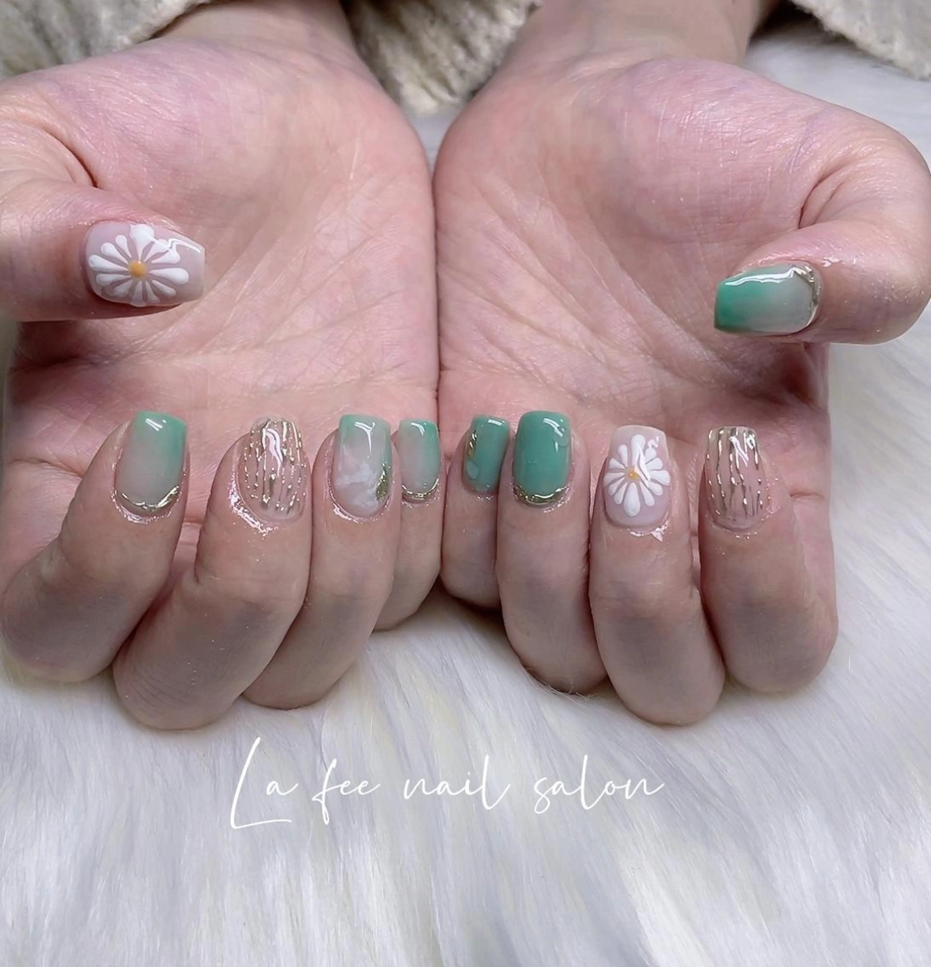 カラー ネイル ハンドネイル ハンドケア La feeのネイルデザイン