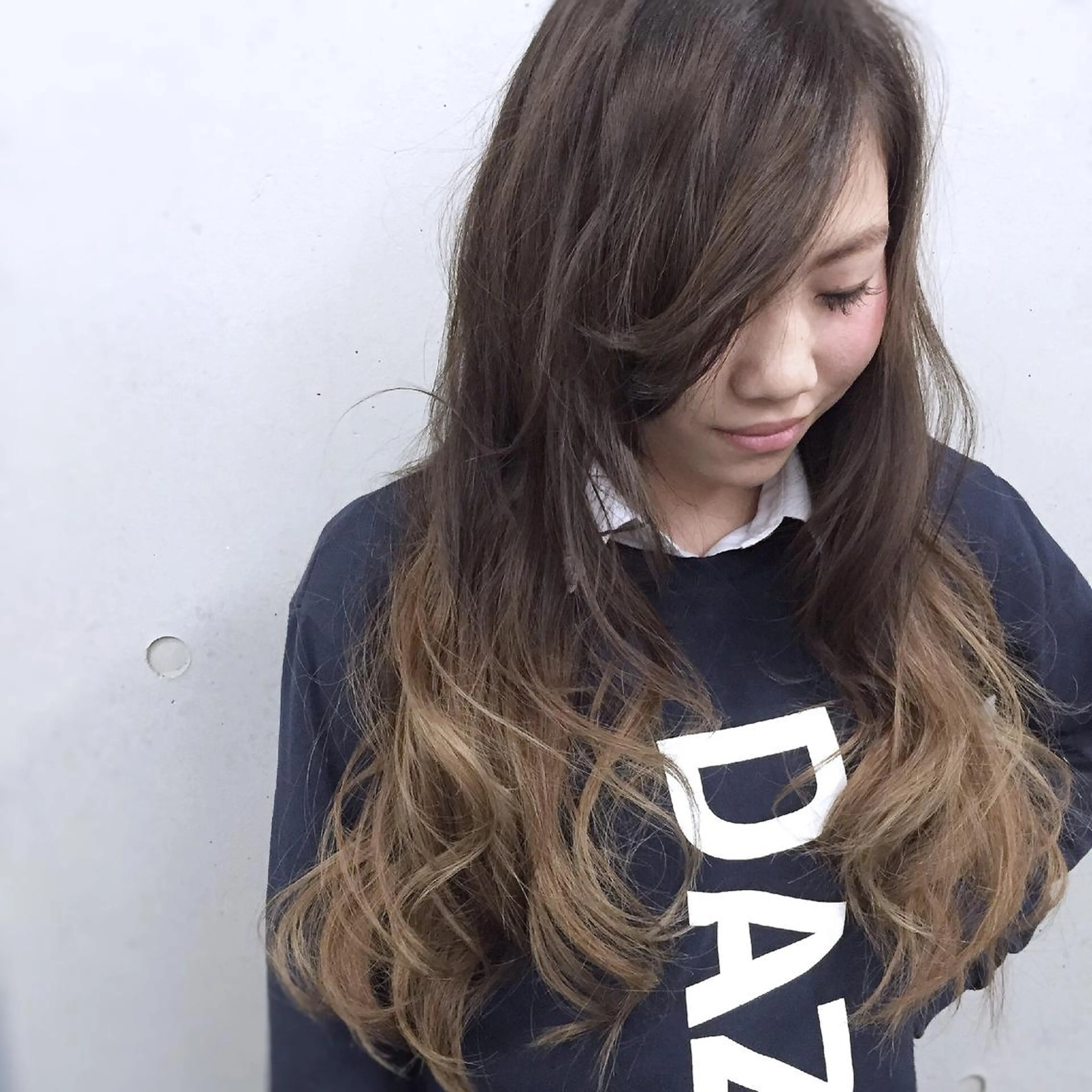 ロング カラー アッシュ グラデーションカラー 松本 明日可のヘアスタイル