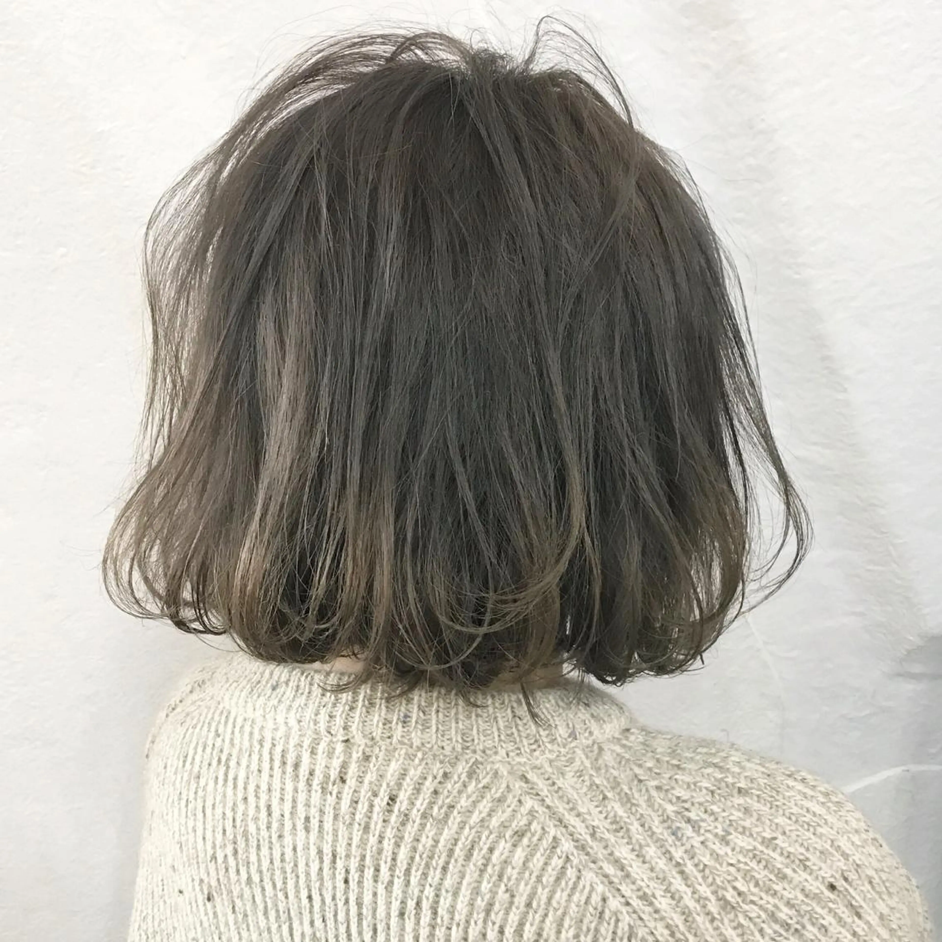 ショート カラー アッシュ アッシュグレー アッシュグレージュ ブリーチ グレージュ サロウィン所属・K-POP好き美容師 🇰🇷Kai.Yのヘアスタイル