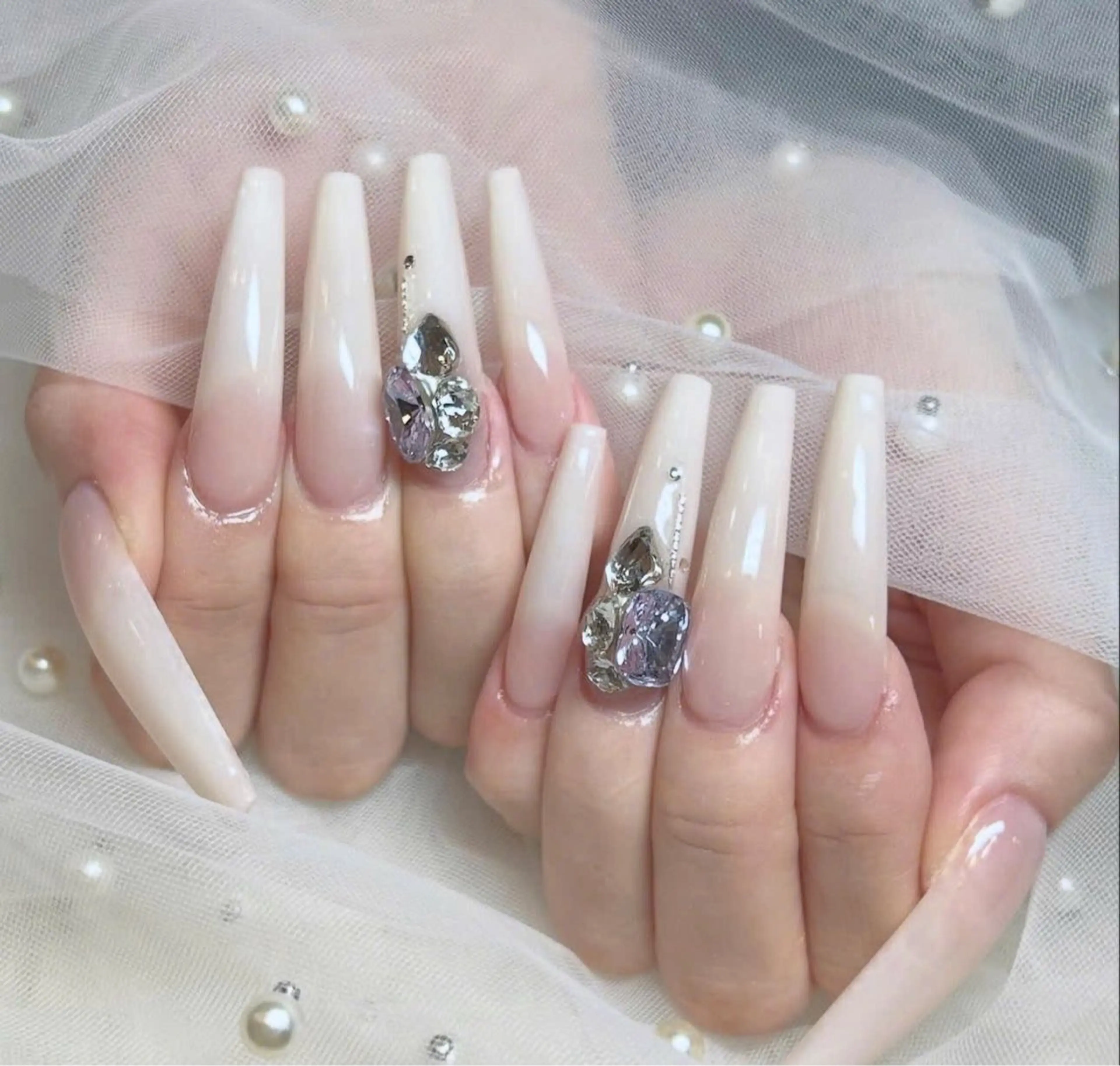 ネイル アートネイル 成人式 ジェルネイル ニュアンスネイル 夏ネイル ハンドネイル Nie Nail Shinokuboのネイルデザイン