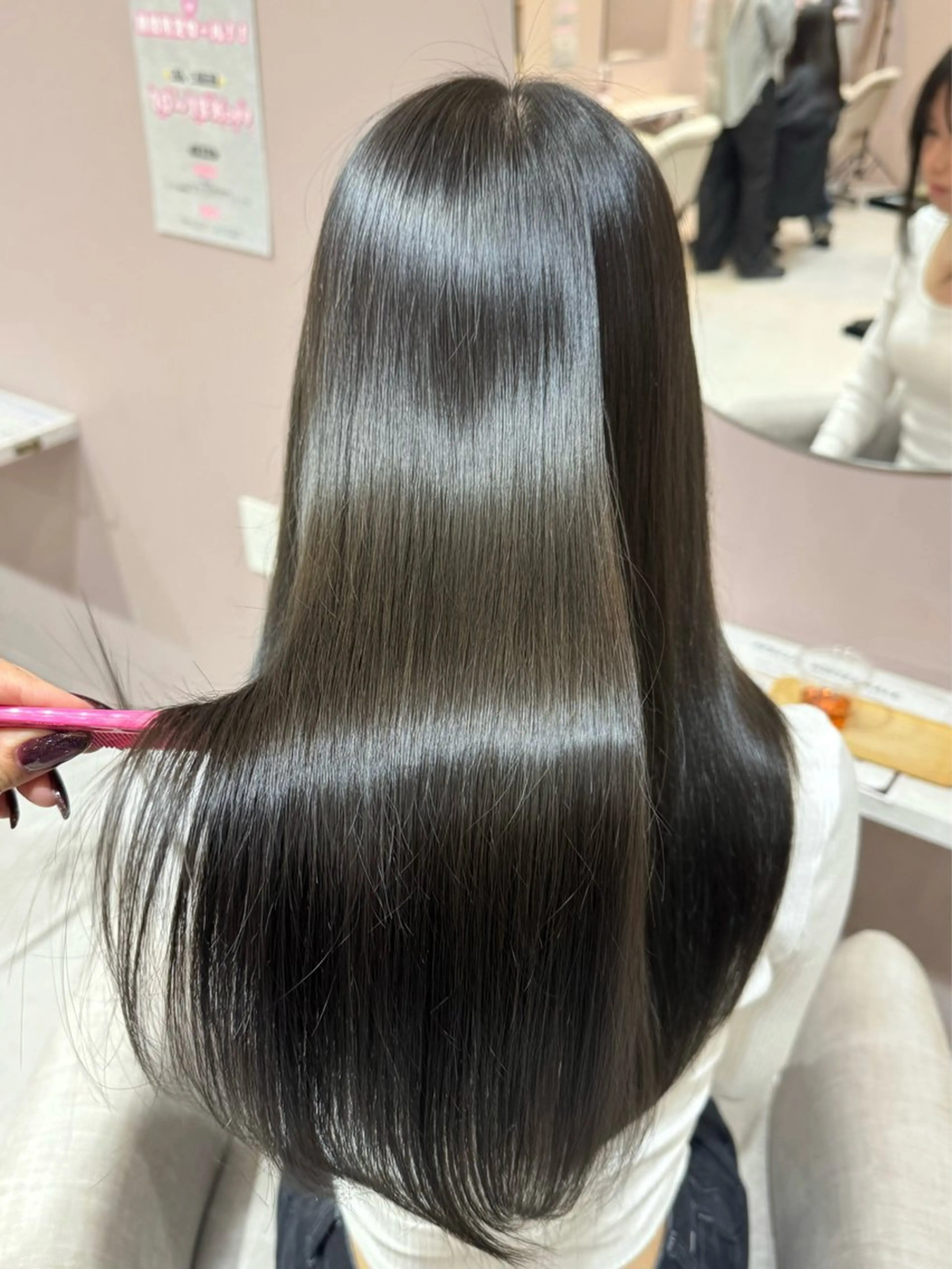 ロング カット ヘアカラー VOGUE所属・✨髪質改善･レイヤー ✨chihiroのヘアスタイル