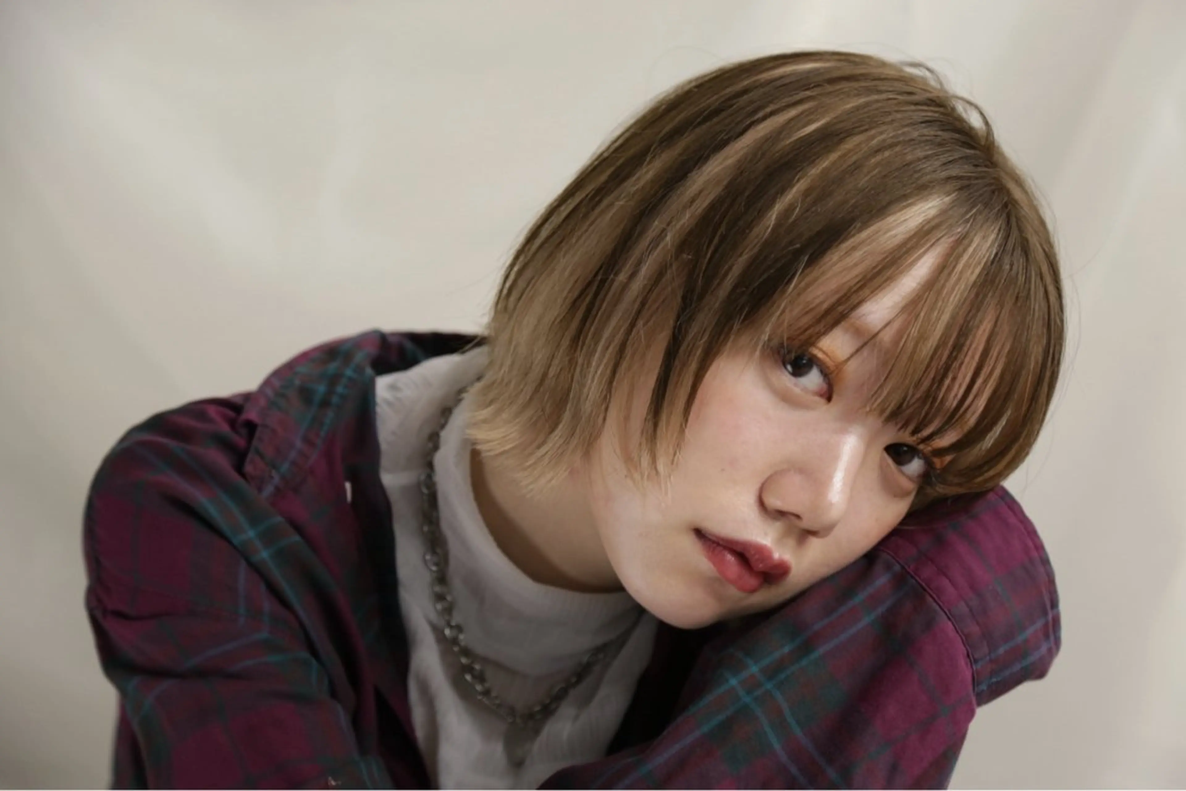 ショート メンズカット ハイトーンShugaのヘアスタイル