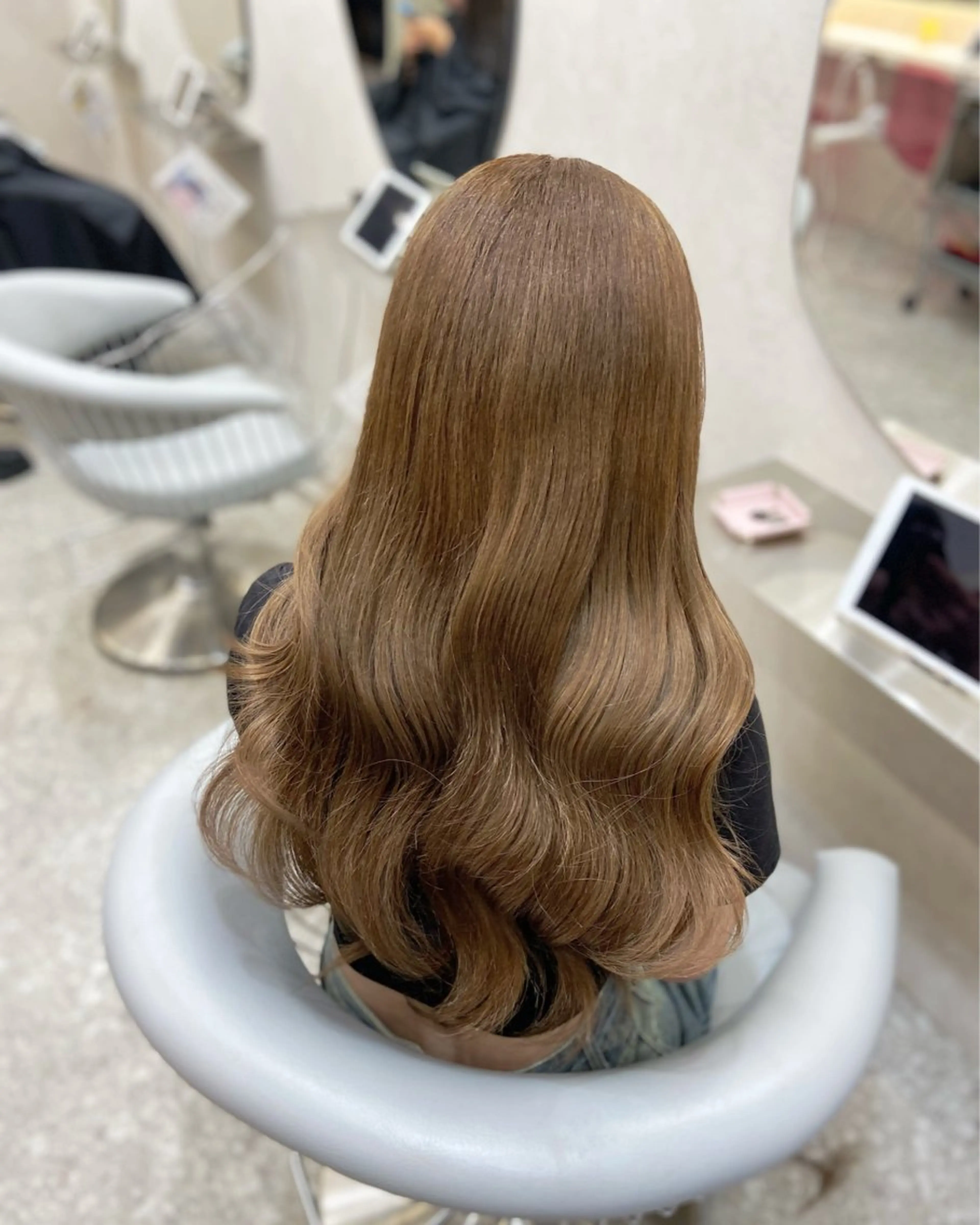 ロング カラー ベージュカラー ブリーチ ミルクティーベージュ カット ヘアカラー トリートメント 新宿/韓国ヘア 中明度カラー/かやのヘアスタイル