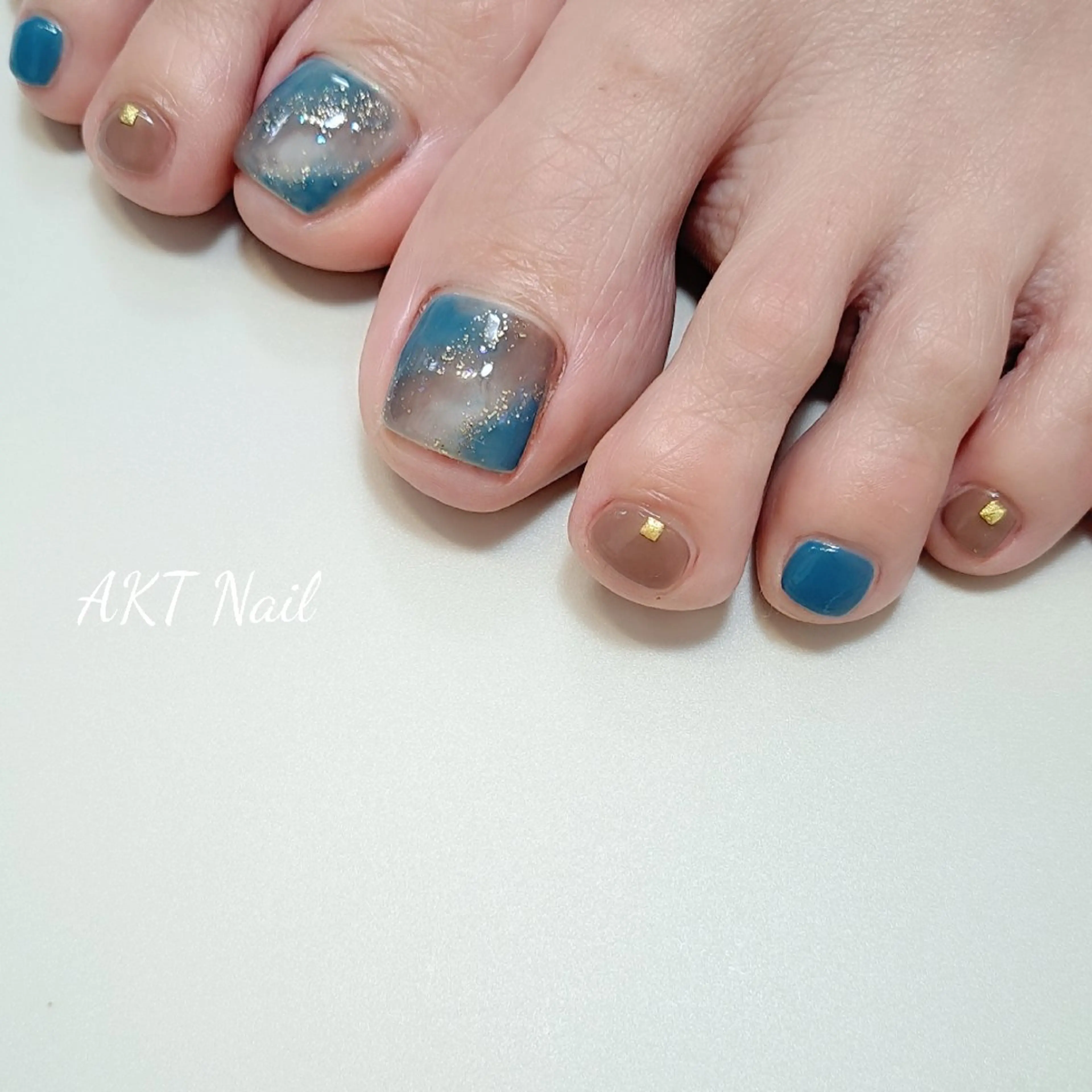 ネイル フットネイル AKT NAIL所属・AKT Beauty ドライヘッドスパのネイルデザイン