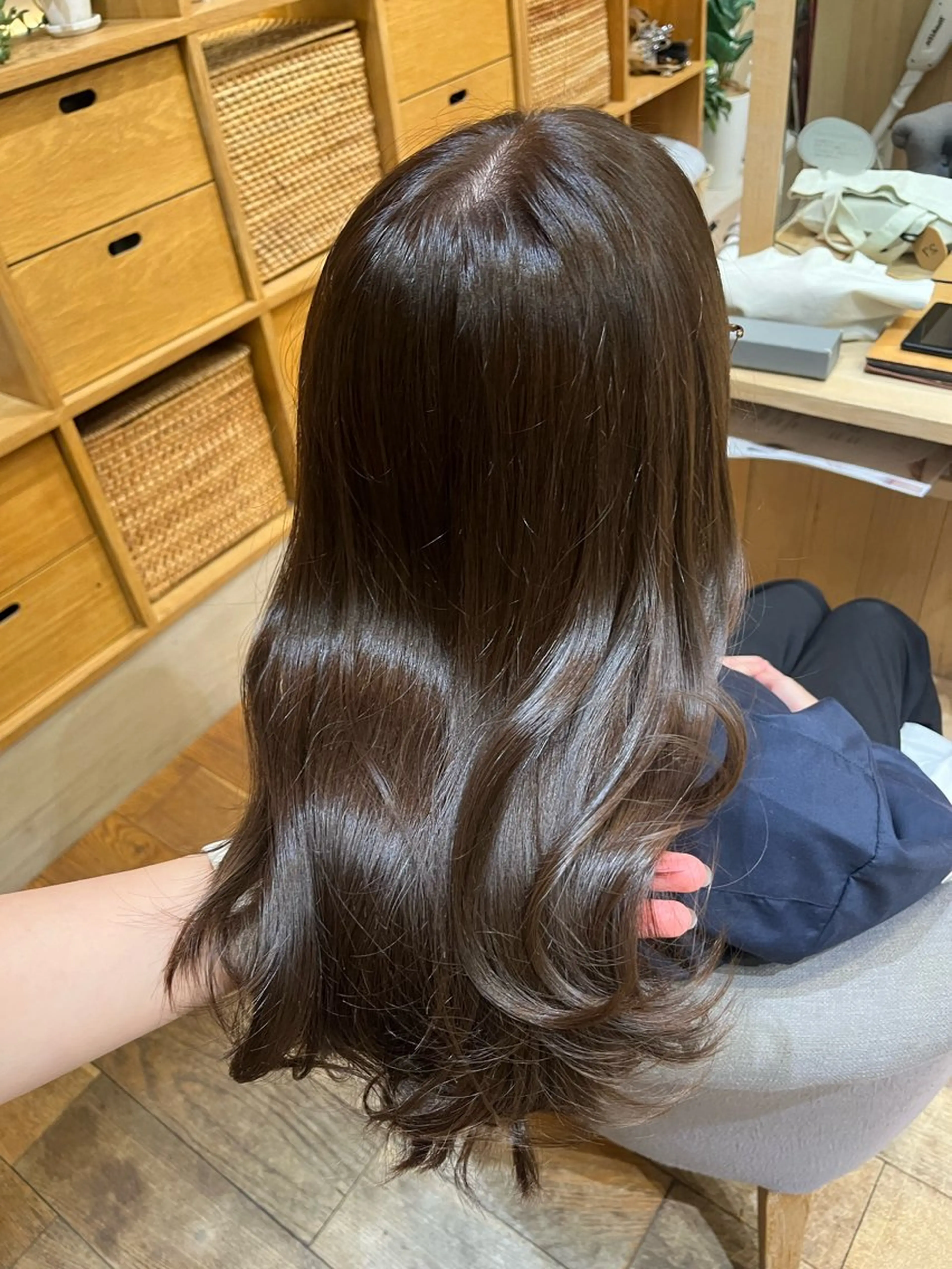 セミロング カラー オリーブカラー ヘアカラー つじしおり／ ショートヘア募集のヘアスタイル