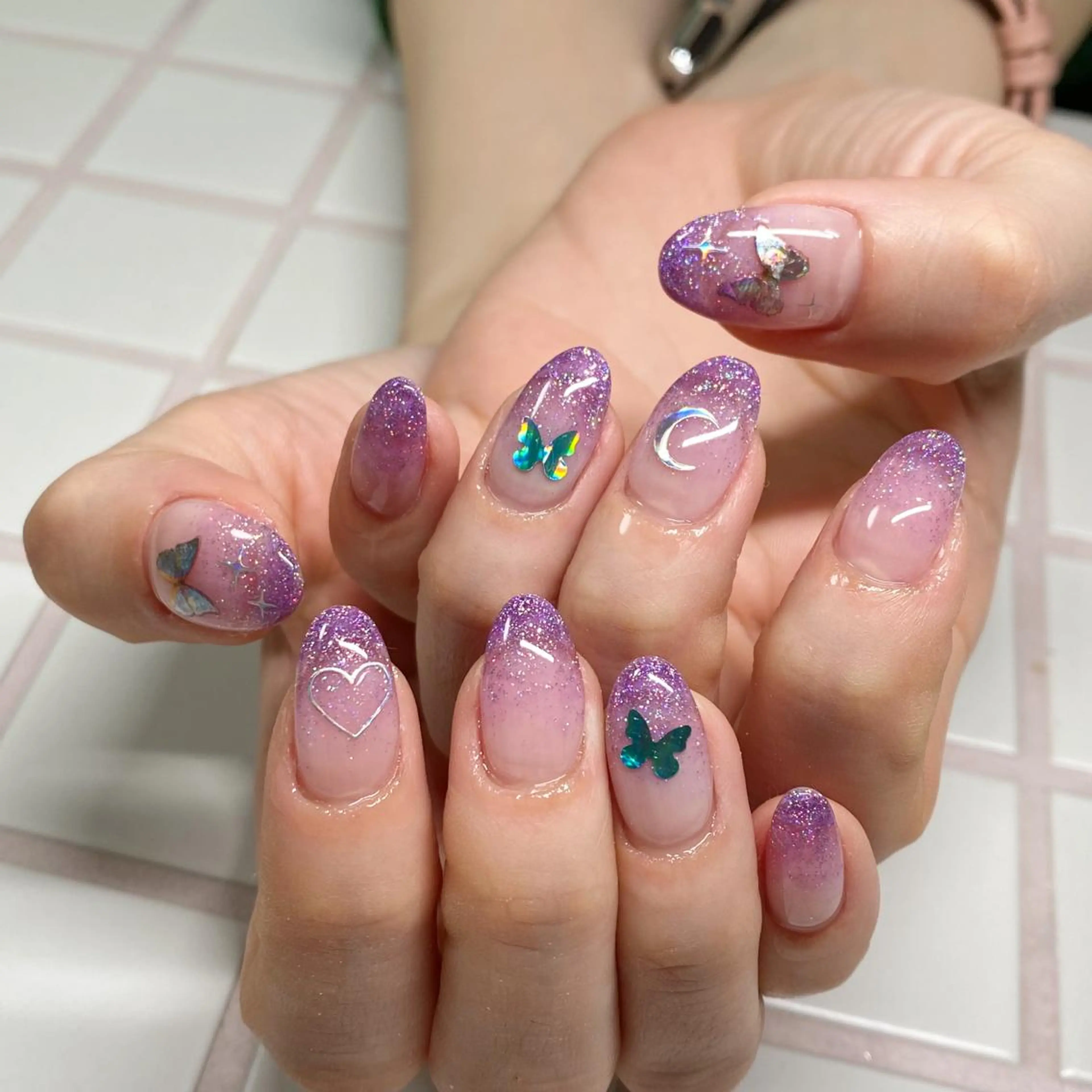 ネイル アートネイル オーロラネイル フレンチネイル 氷ネイル・うるうるネイル マグネットネイル ハンドネイル Nail by Licorneのネイルデザイン