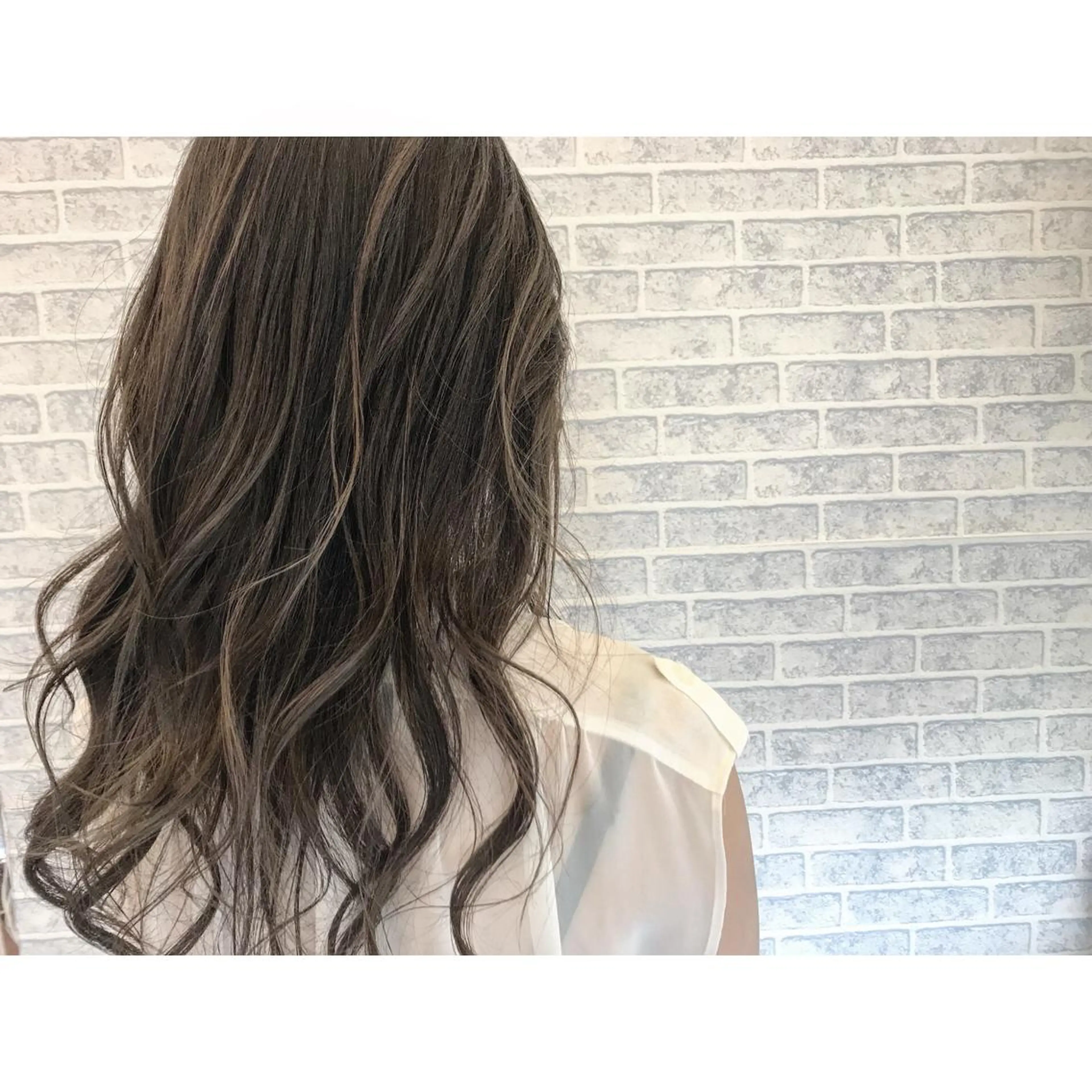 セミロング カラー ハイライトカラー 外国人風カラー ハイライト 荒木 拓也のヘアスタイル