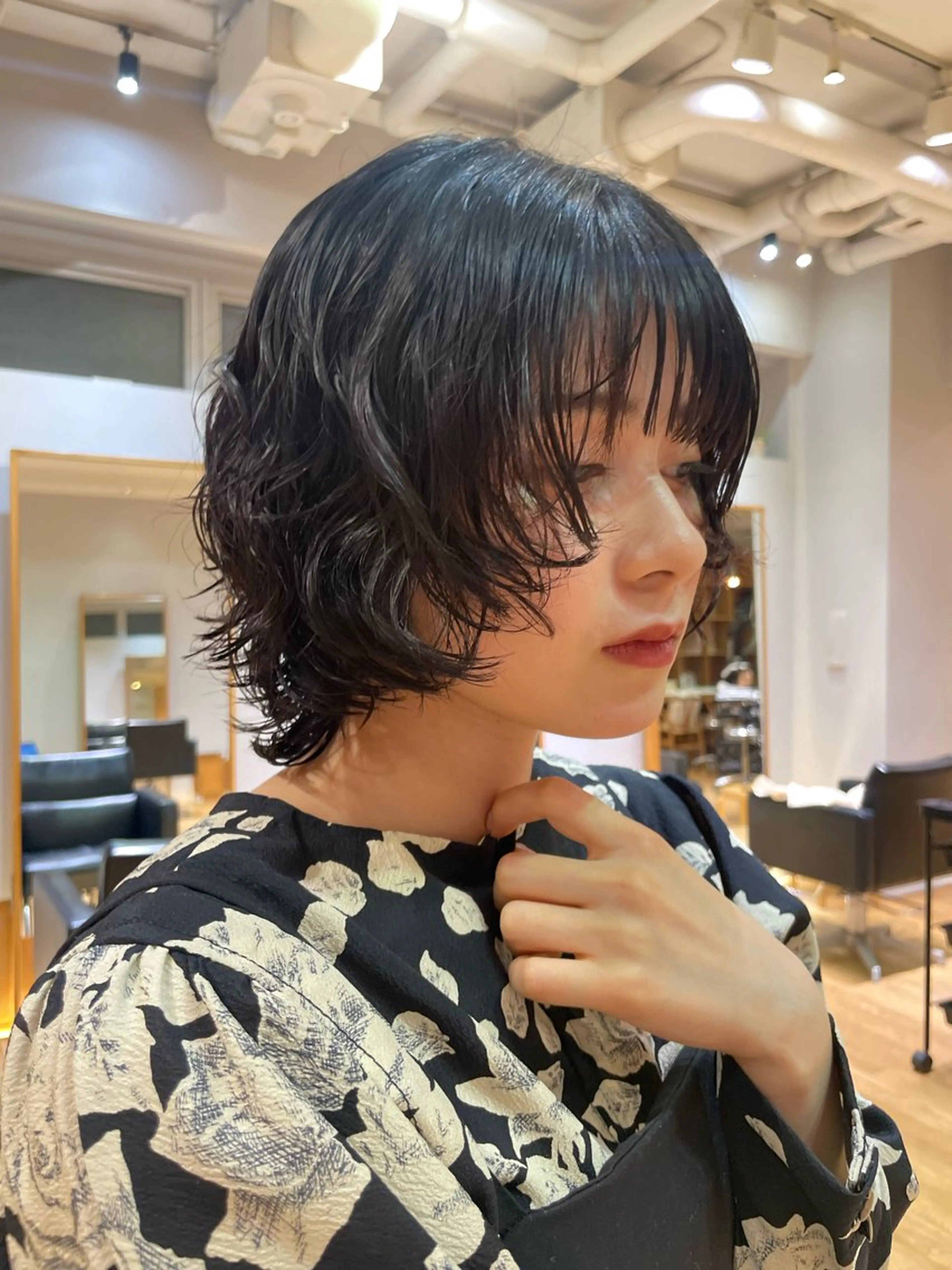 ミディアム パーマ chihiro / レイヤーカットモデルのヘアスタイル