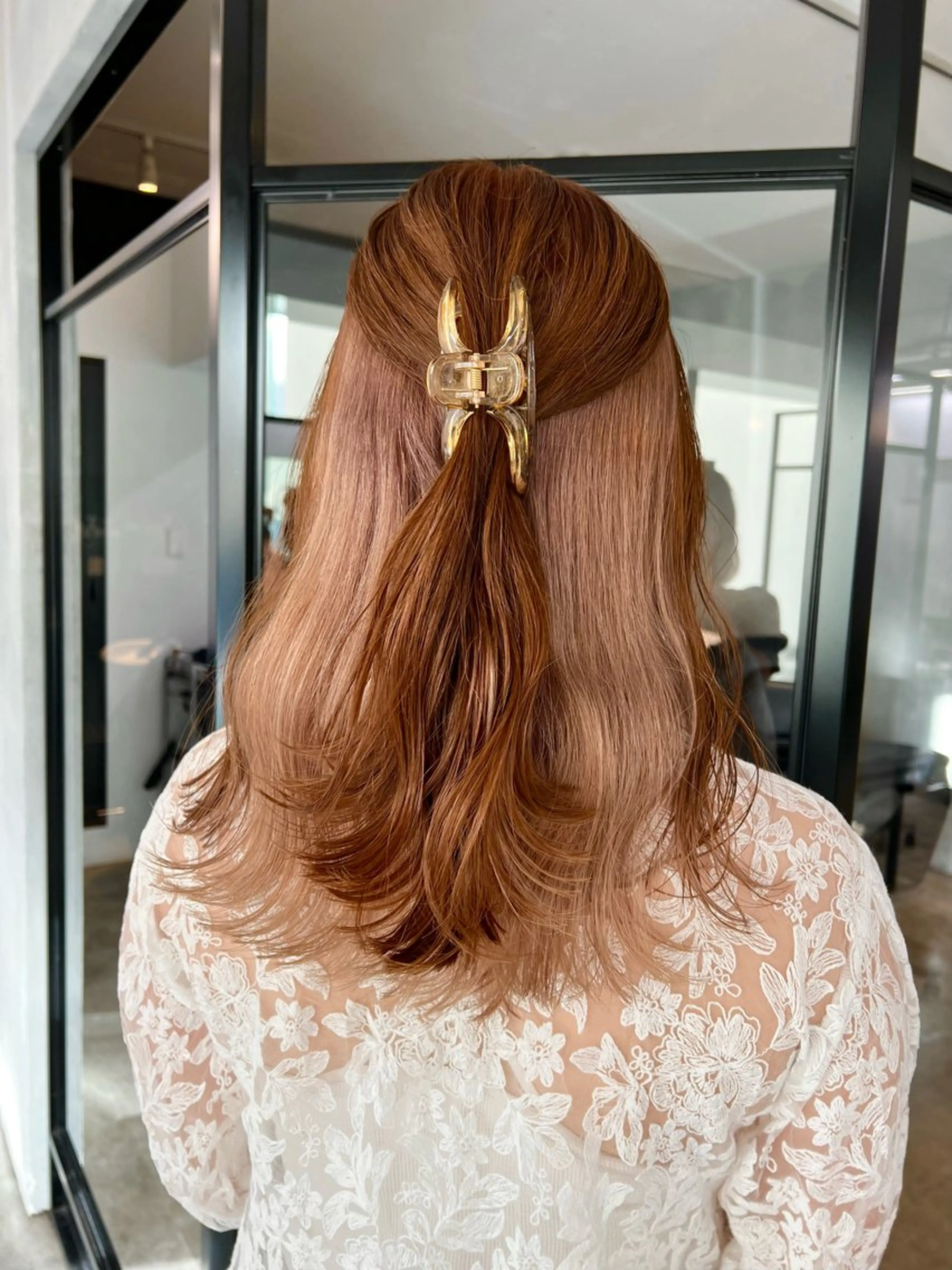 ロング カット ヘアカラー トリートメント HIRATA ASUKAのヘアスタイル