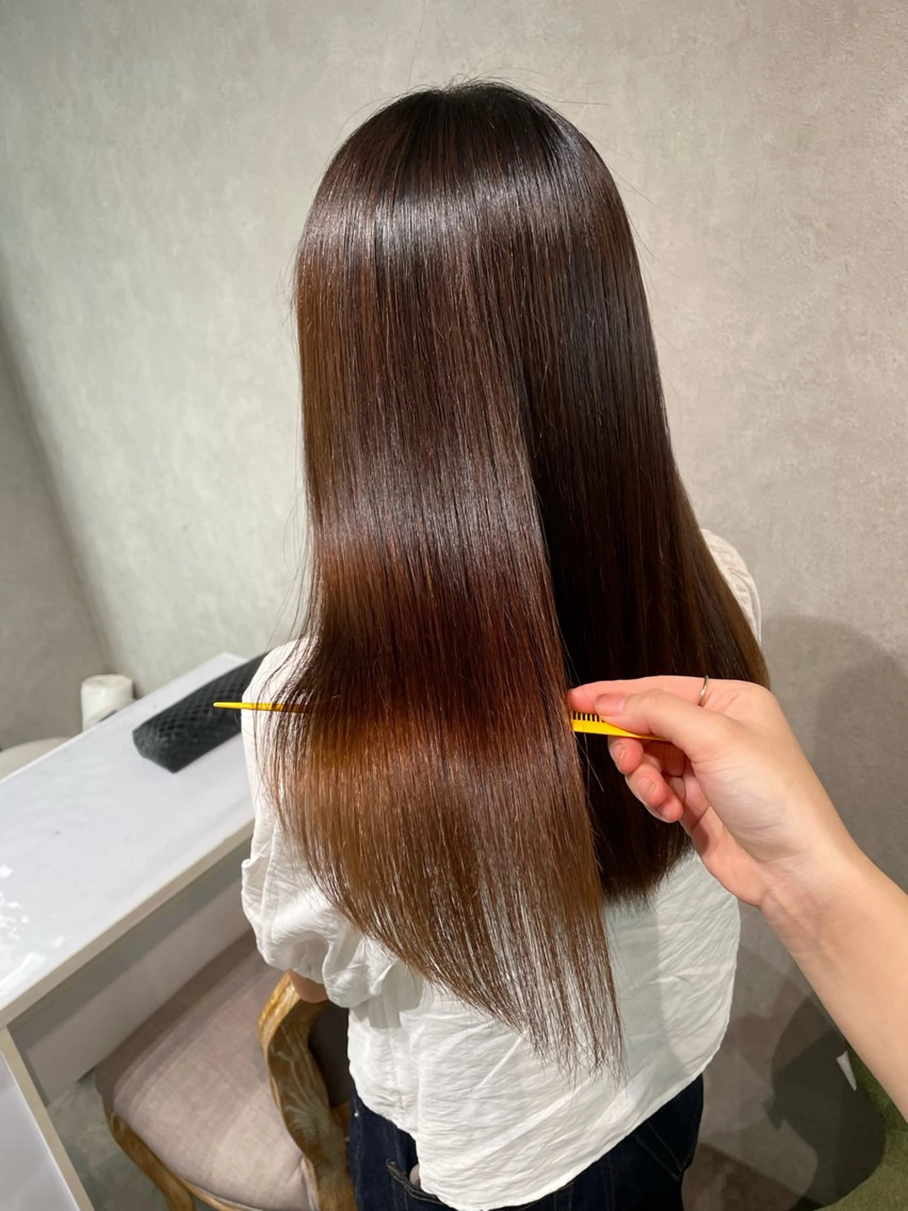セミロング カラー 髪質改善 トリートメント ヘアカラー トリートメント ナチュラル透明感🌱 小山美樹子のヘアスタイル