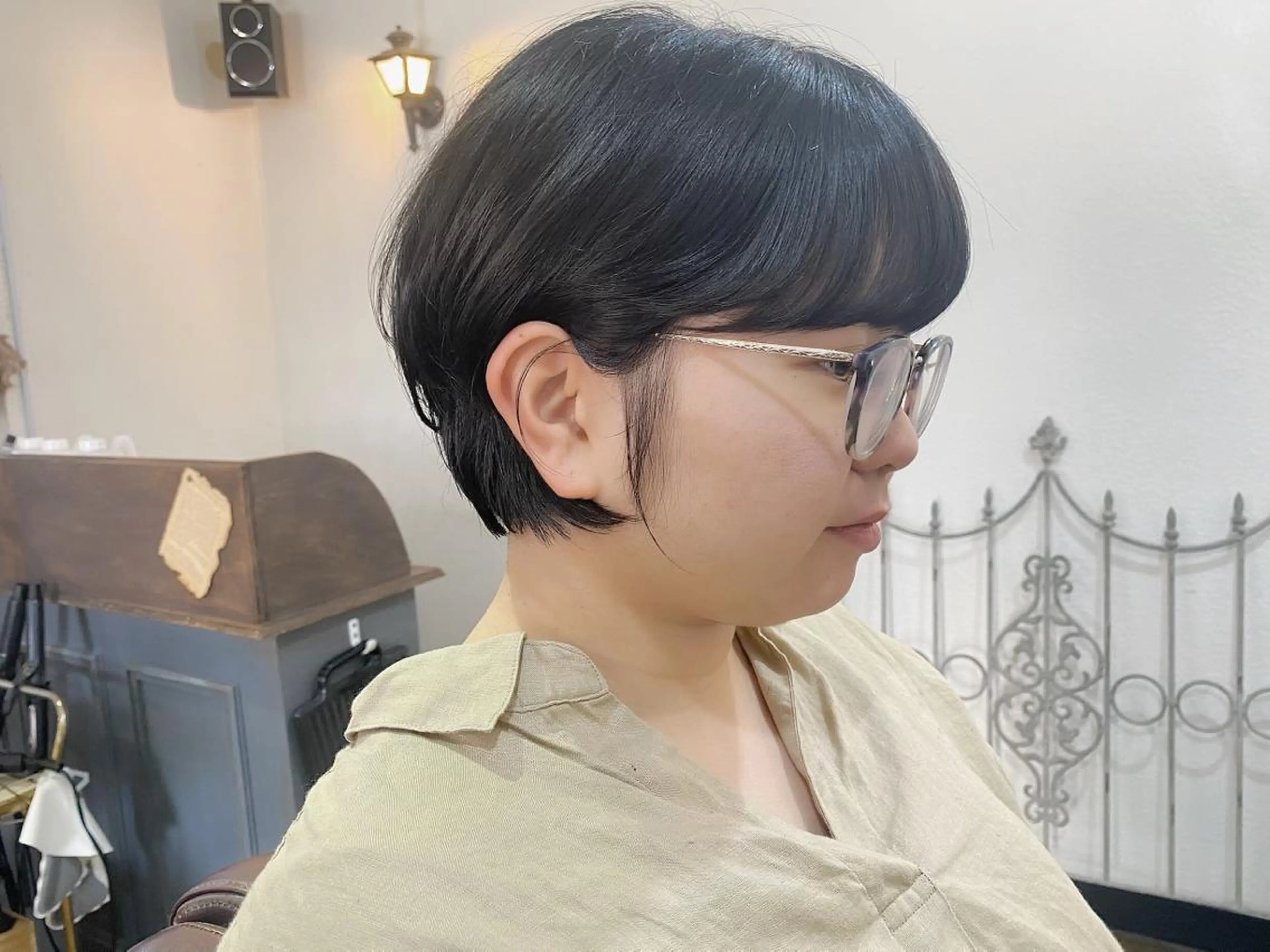 ショート ヘアカラー トリートメント 艶カラー🫧 MOMOYOのヘアスタイル