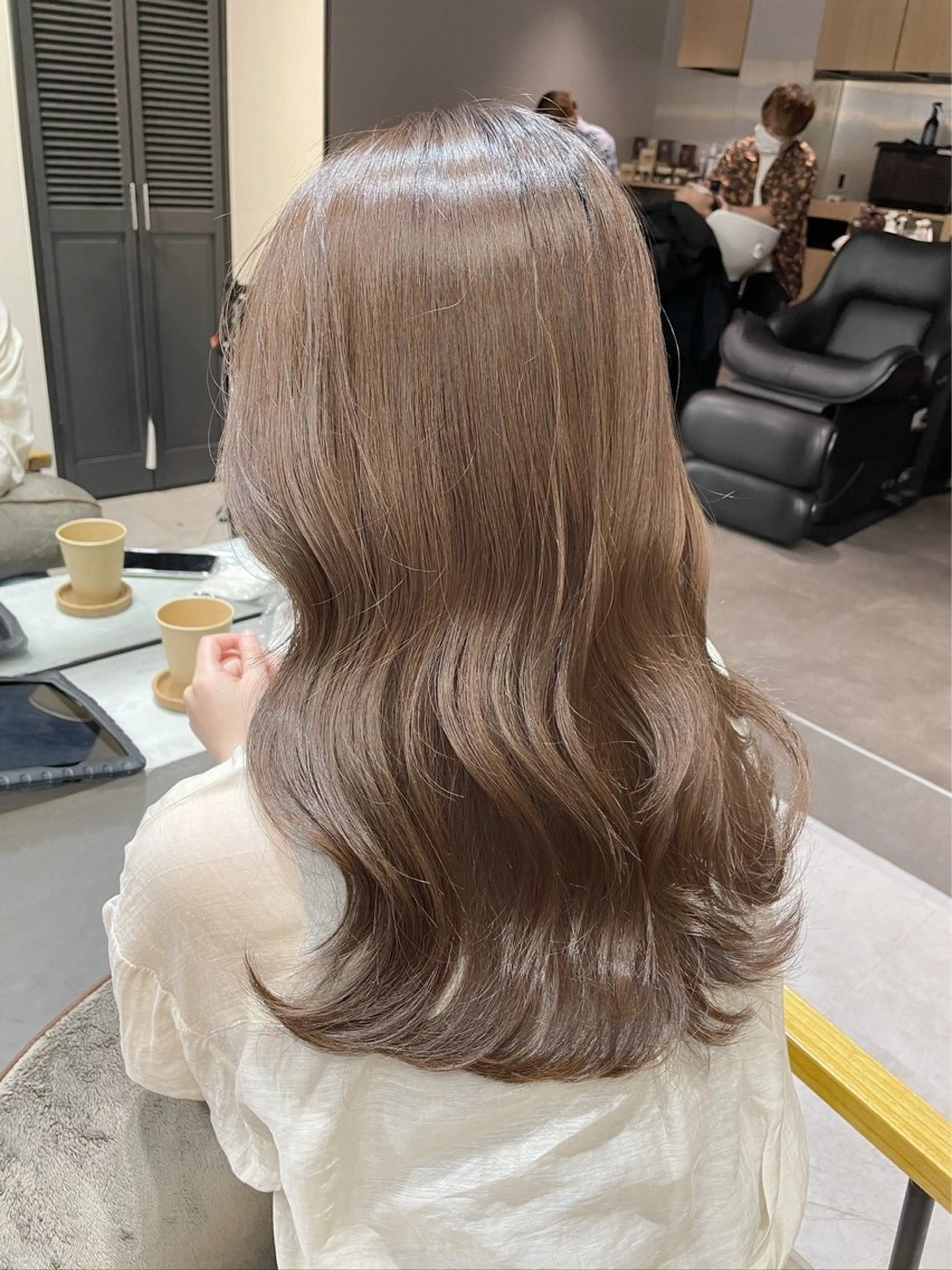 セミロング カラー ヘアアレンジ kame🤍 韓国ヘア🇰🇷🖤のヘアスタイル