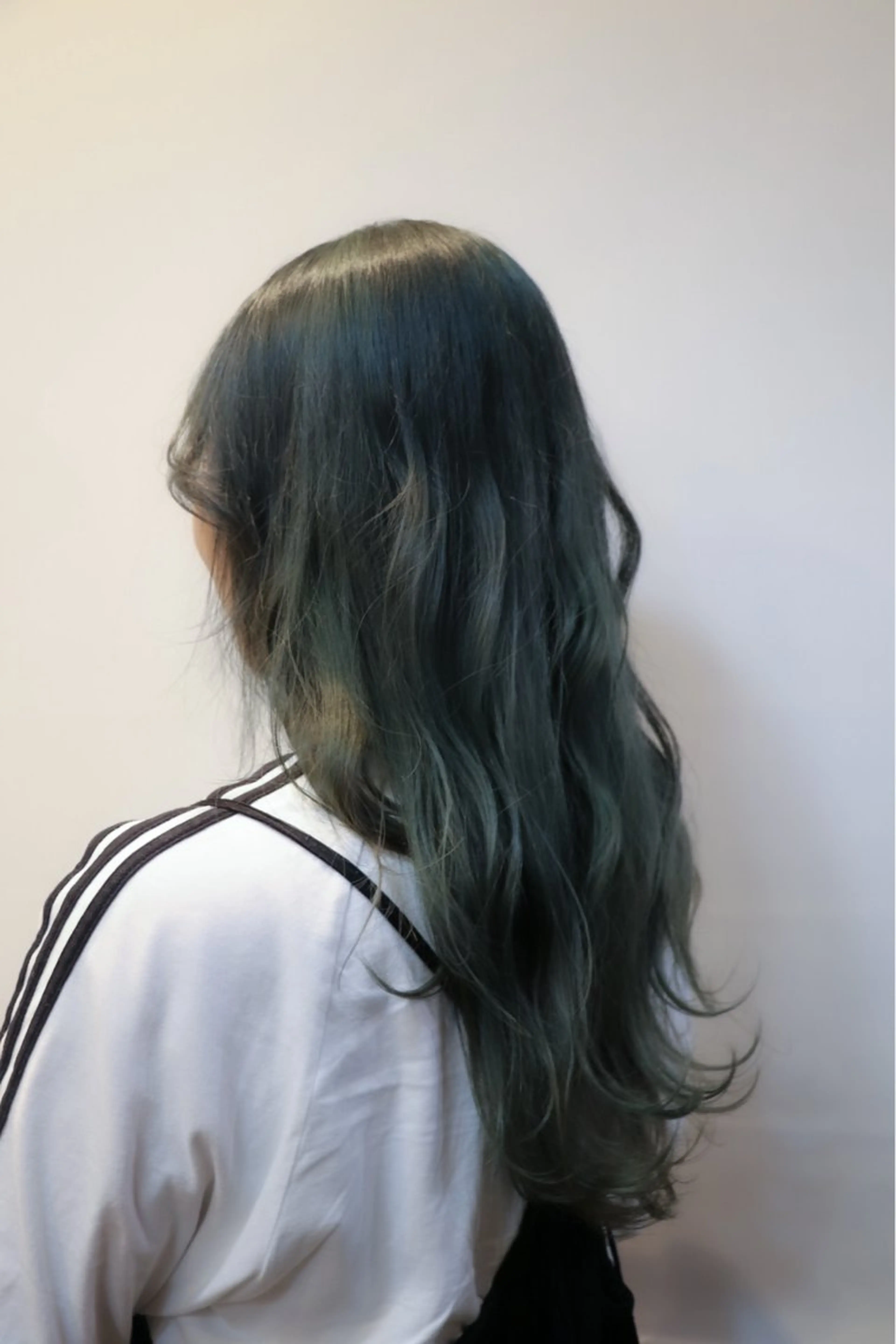 カラー ブリーチ ケアブリーチ SALOWIN 新宿三丁目me+所属・レイヤー/ボブ/ 髪質改善/石井ハルカのヘアスタイル