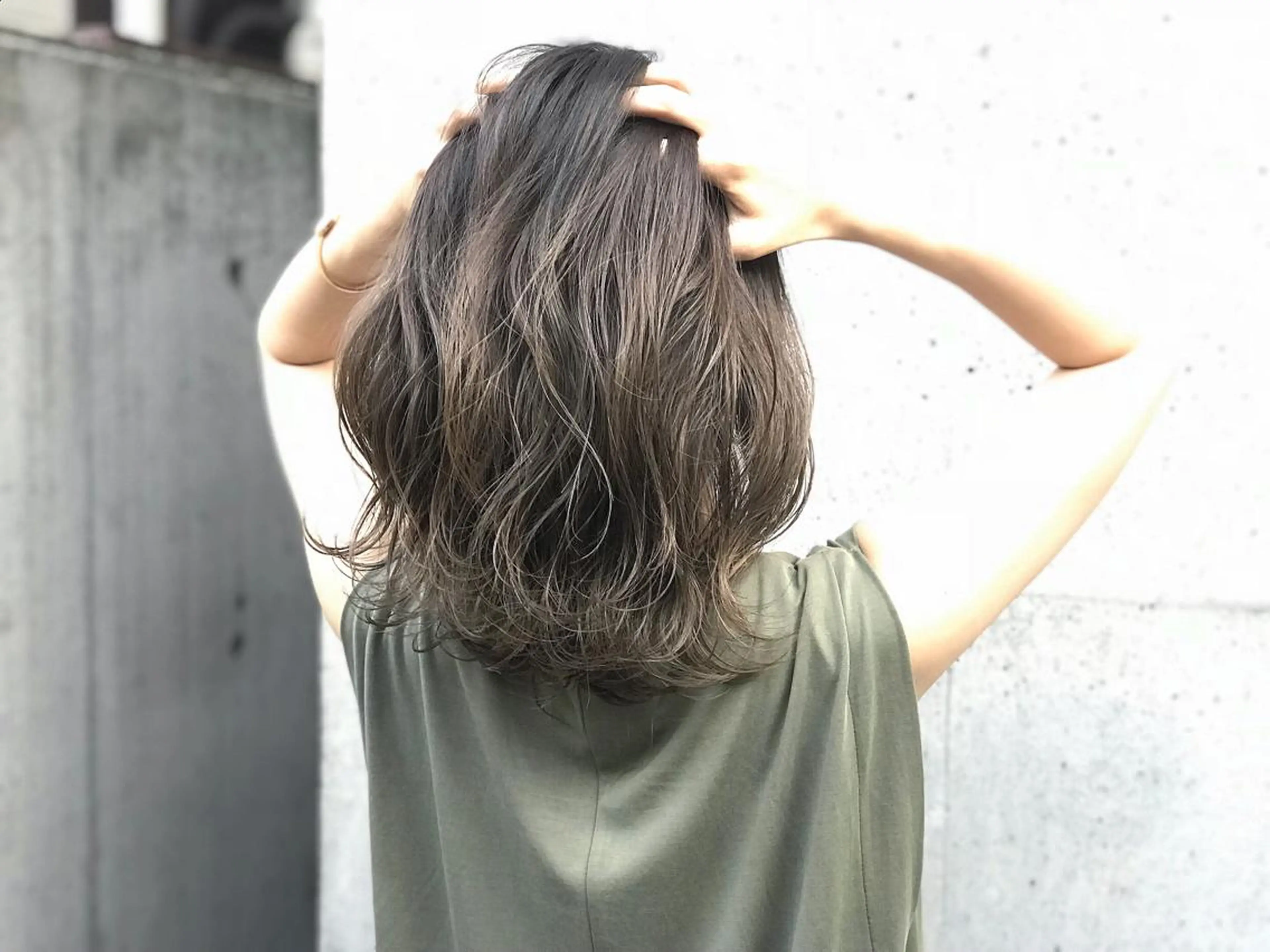 ミディアム カラー ブリーチ ハイライトカラー ハイライト PALAN所属・ボブ　ショート 特化 迫田紘史のヘアスタイル