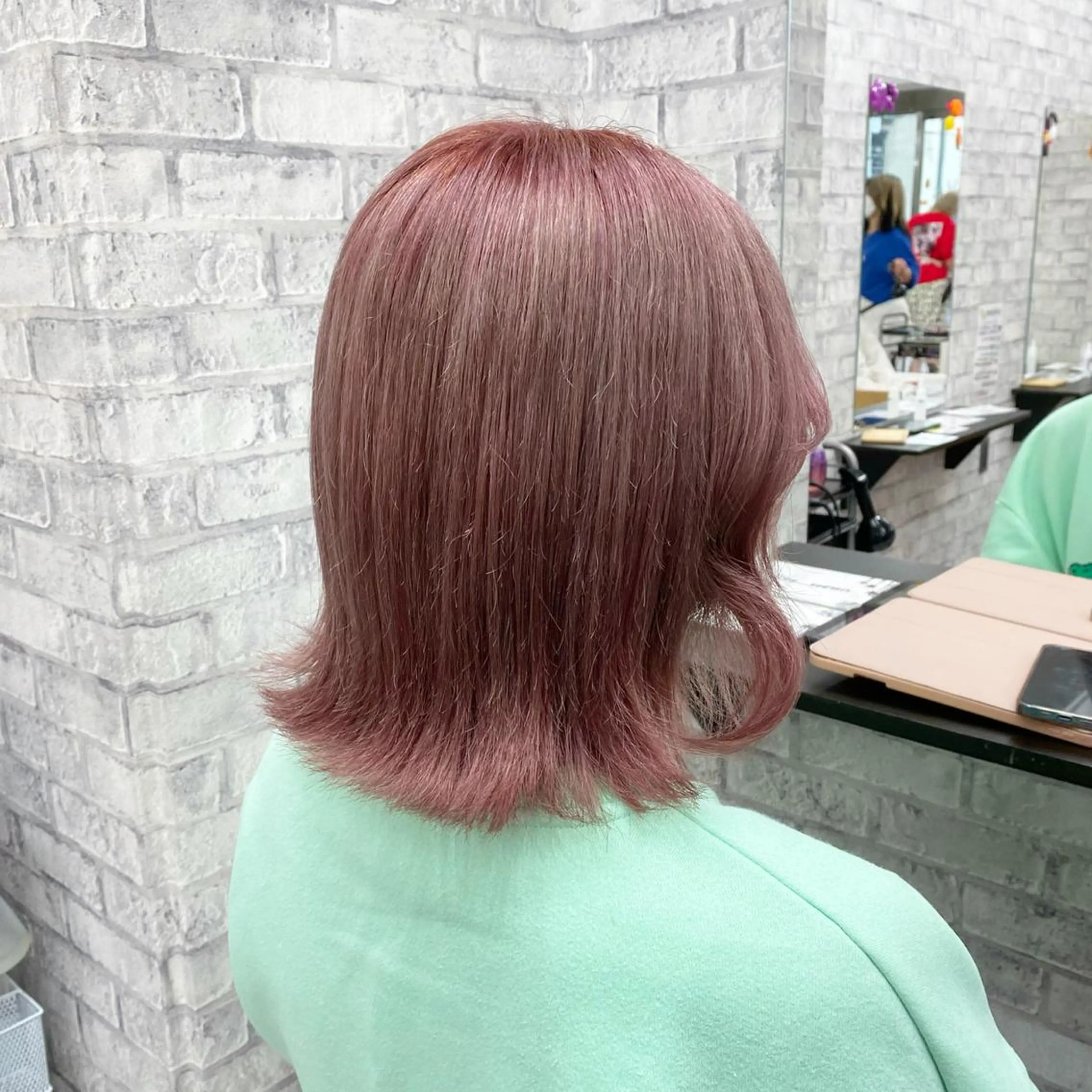 セミロング カラー パーマ ヘアアレンジ メンズ キッズ ネイル マツエク・マツパ アイブロウ 似合わせカラー♡髪質 改善🎀サトカ🍒のヘアスタイル