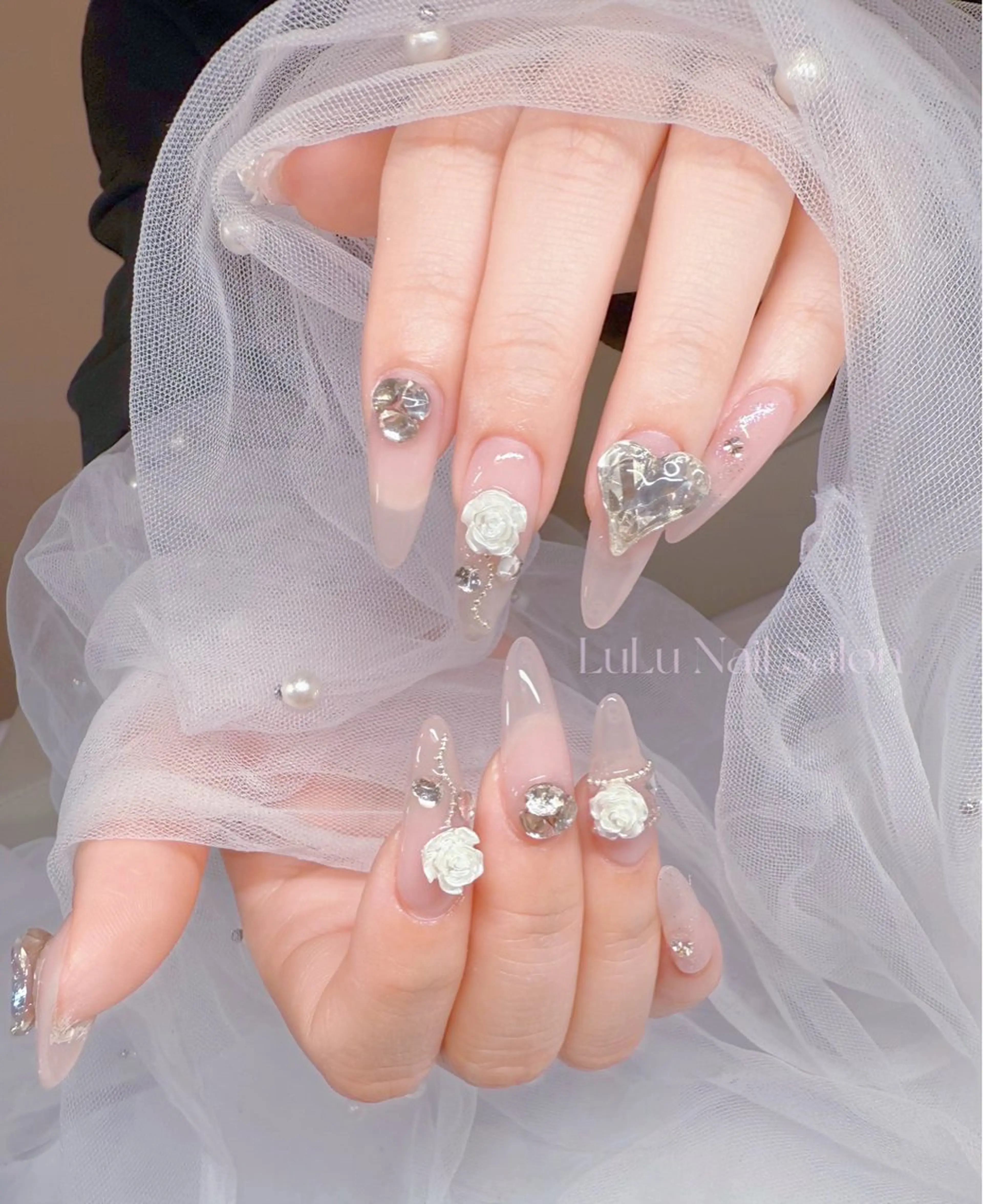 ネイル ハンドネイル LULU Nail Salon 新宿所属・LU LU NailSalonのネイルデザイン