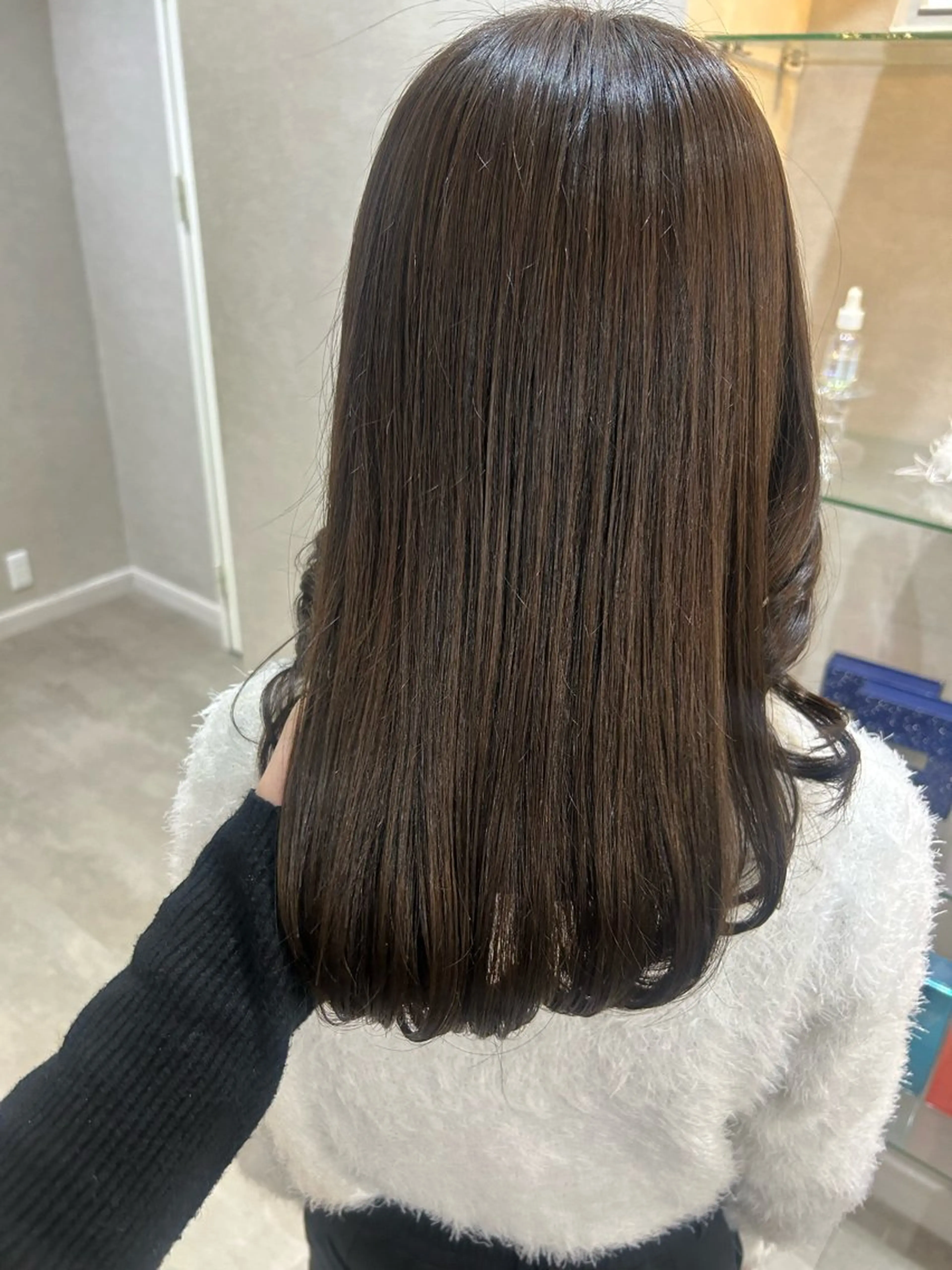 セミロング ゆうな/艶髪/ 透明感カラーのヘアスタイル