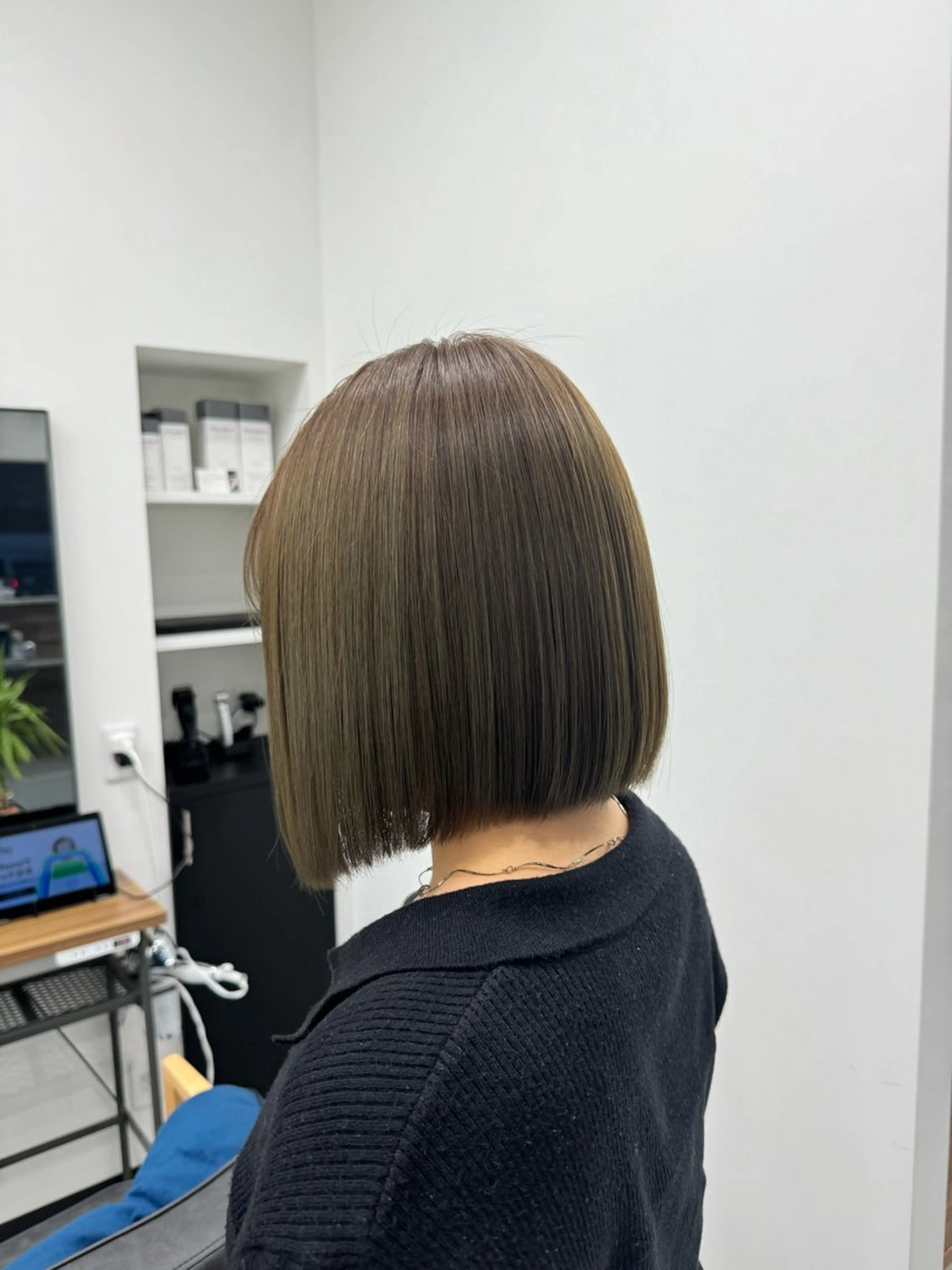 ショート カラー 𝘀𝗮𝗲/柏の葉 / パーマモデルのヘアスタイル