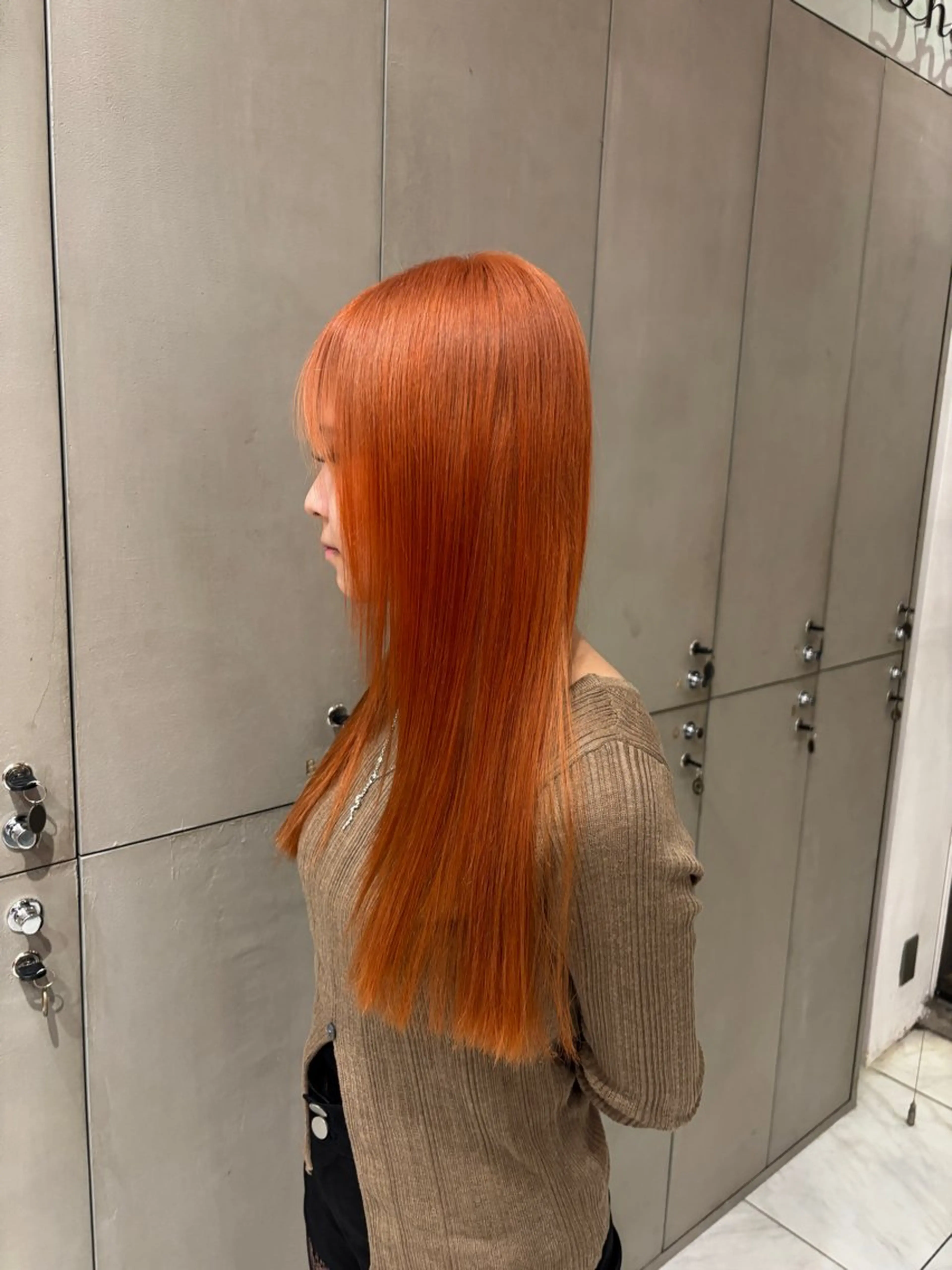 ロング カット ヘアカラー ️🩵RINKA/ ハイトーンカラー🩵のヘアスタイル