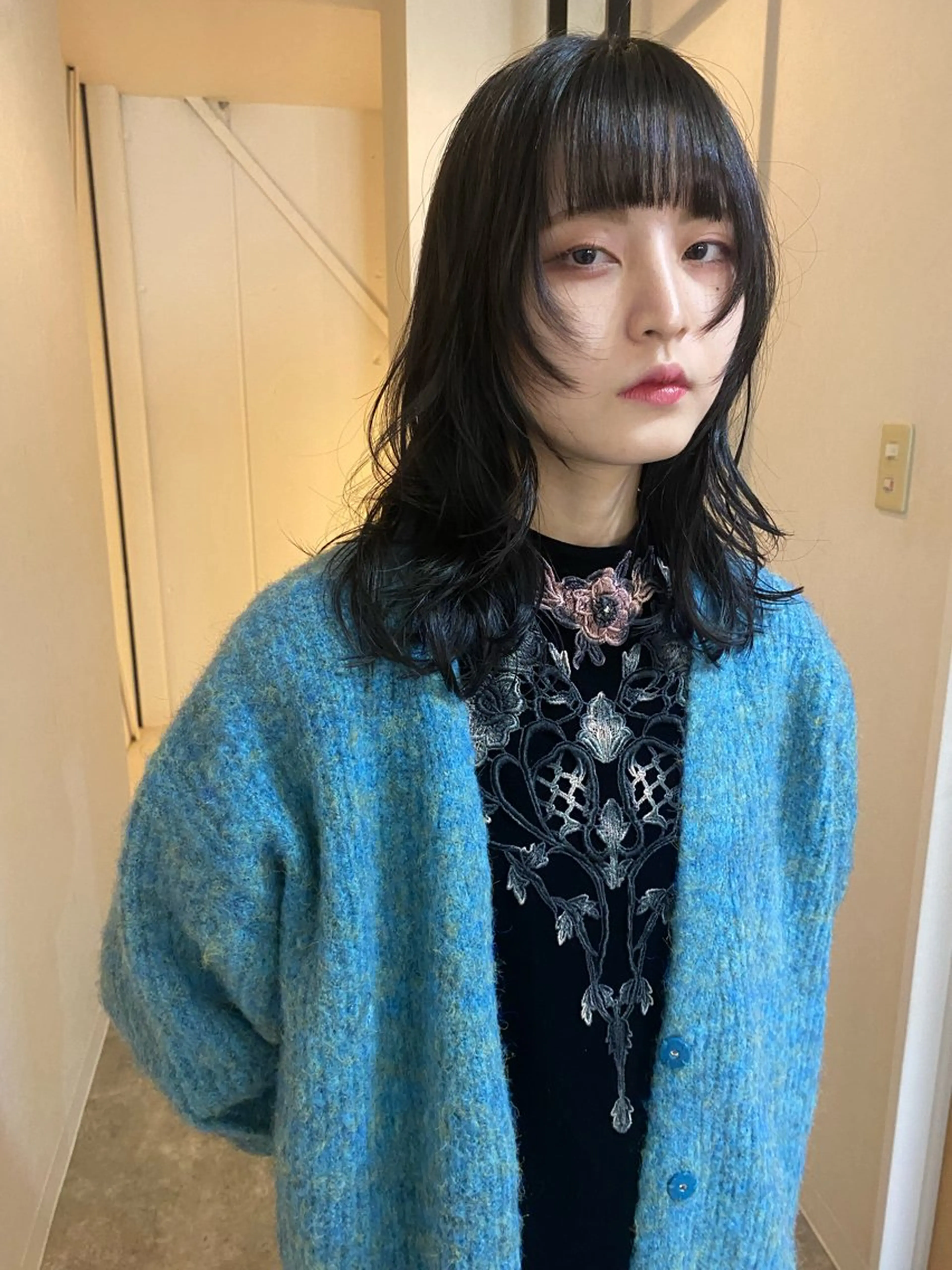 ミディアム カラー 黒髪 ブルーカラー ブルーブラック レイヤーカット ウルフカット カット ヘアカラー トリートメント 森貴裕/ベージュ/ パーマ/オリーブのヘアスタイル