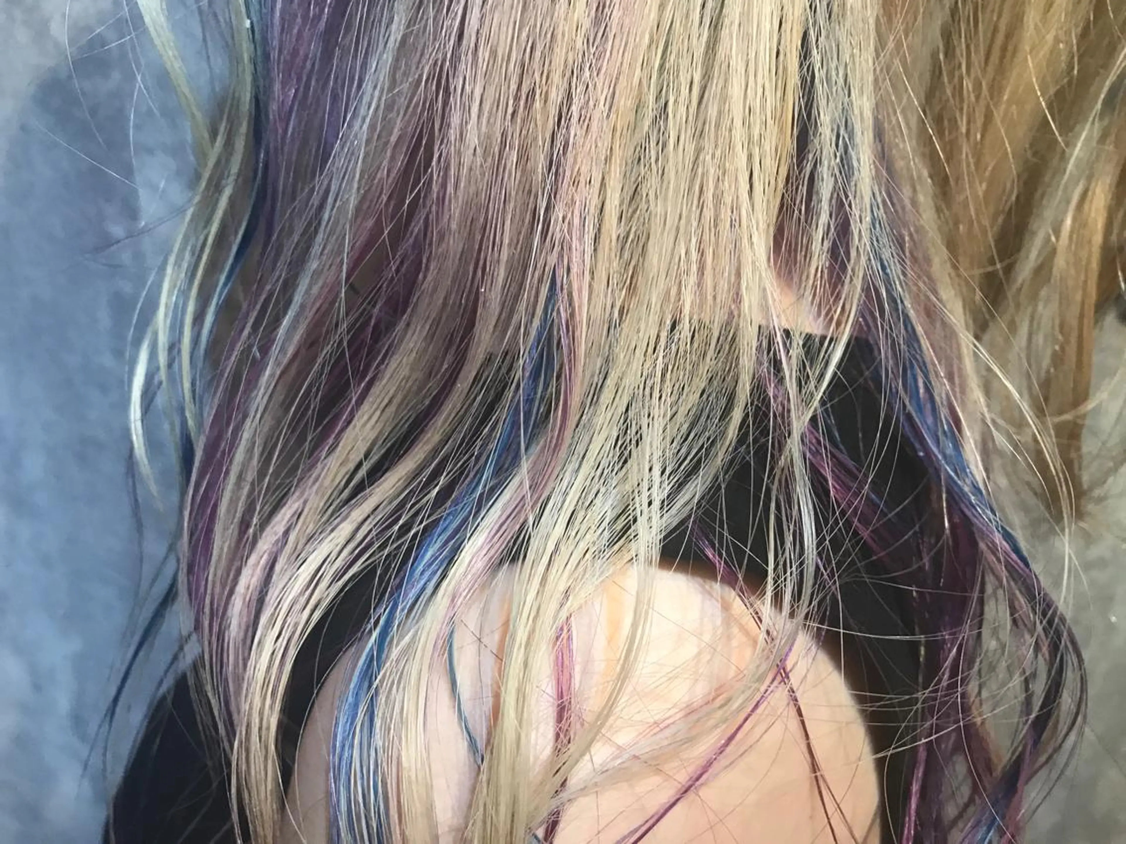 ロング カラー ブリーチ vato マンツーマンサロンのヘアスタイル