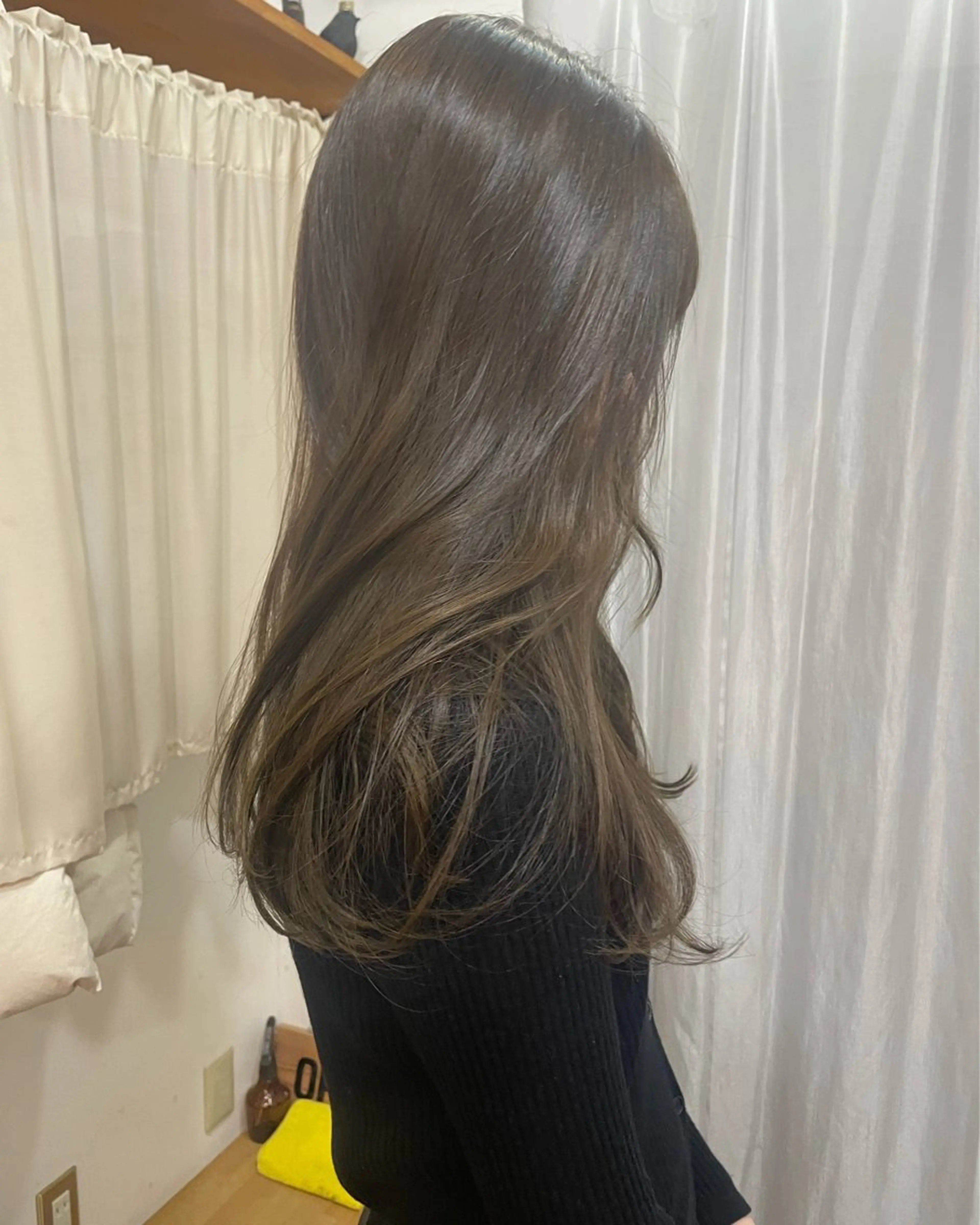 ロング ヘアカラー トリートメント momoka ［pejite]のヘアスタイル