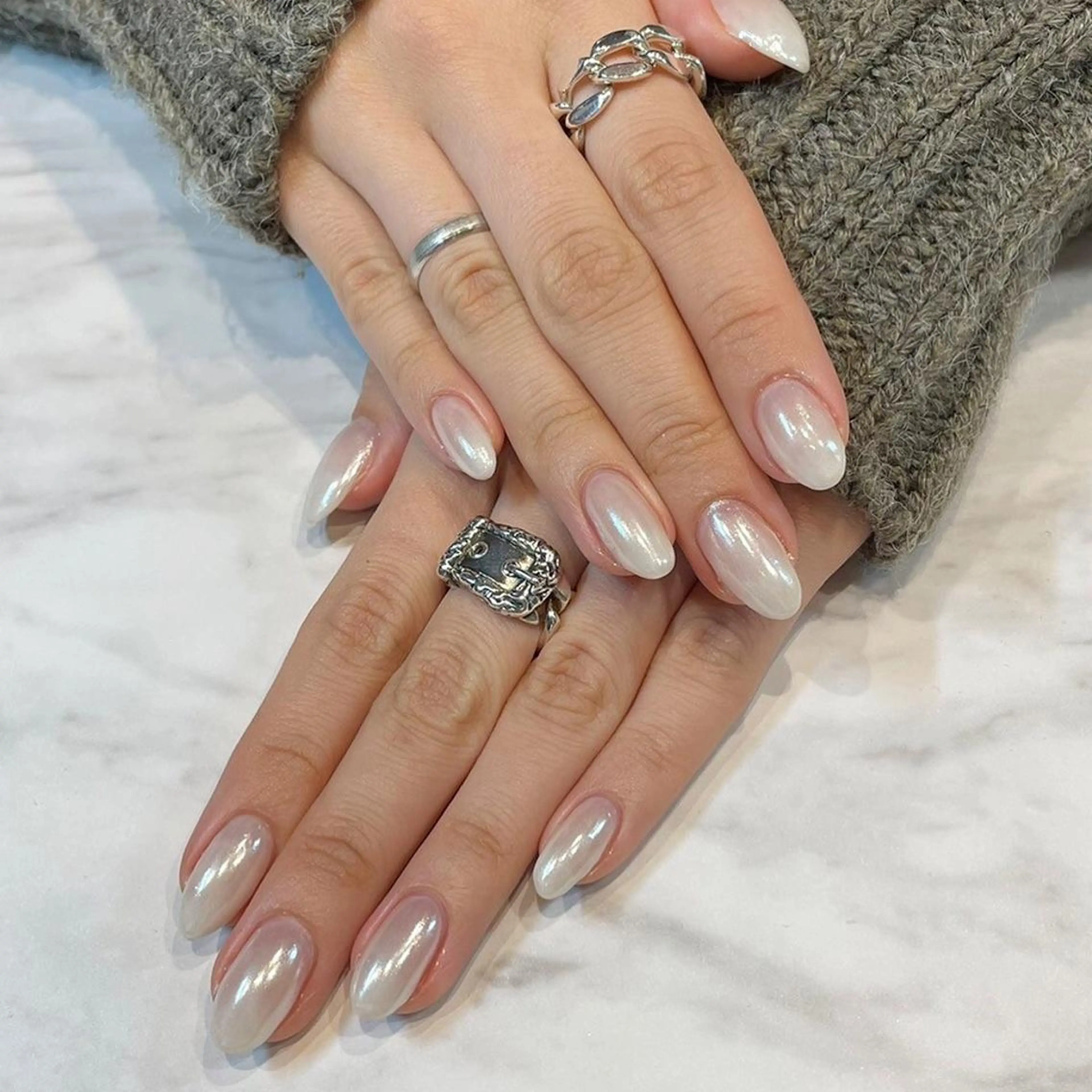 ネイル 椿森 美瑠紅の眉毛・アイブロウイメージ