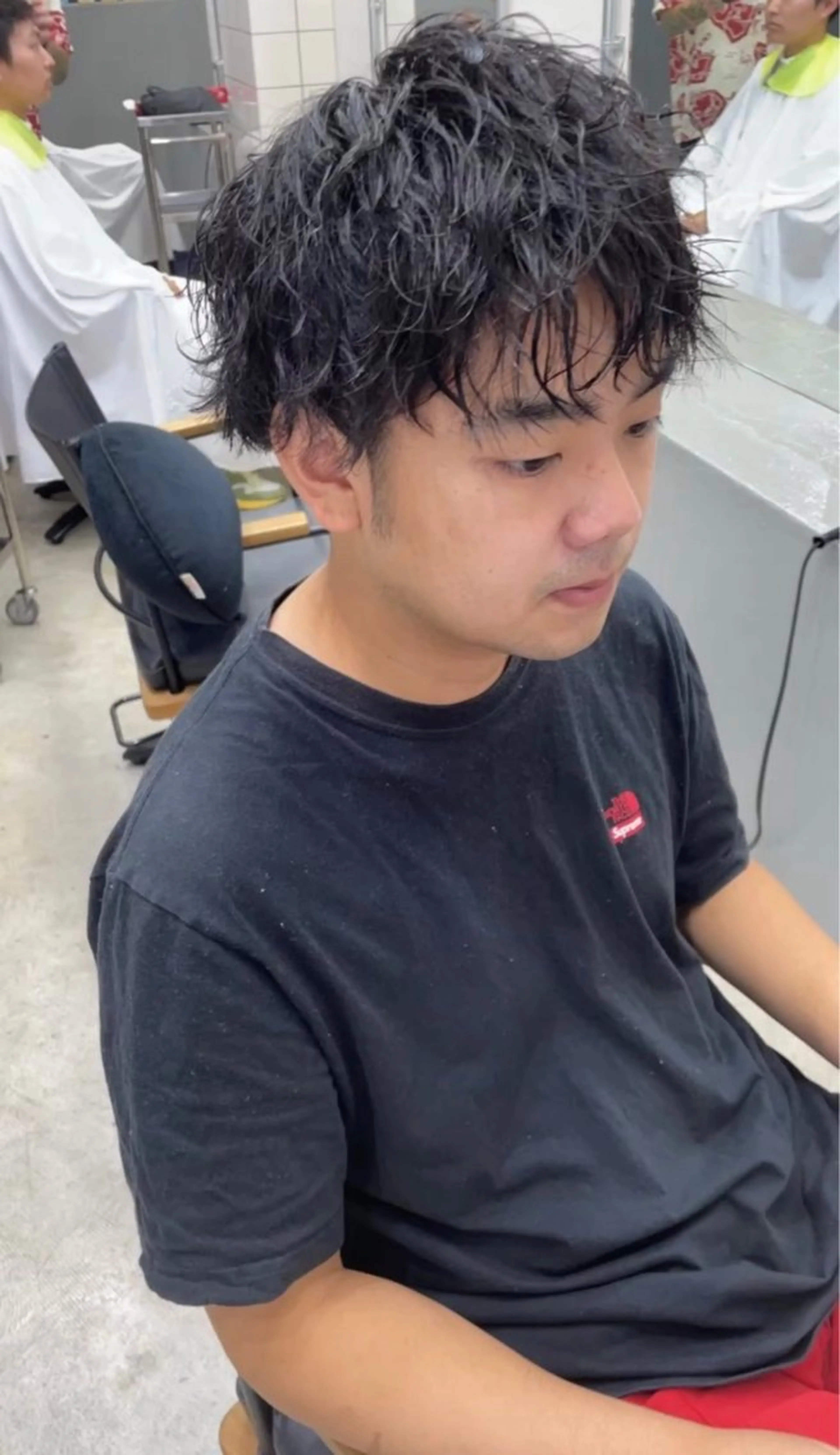 ミディアム パーマ メンズ カット パーマ メンズ専門サロン wokeのヘアスタイル