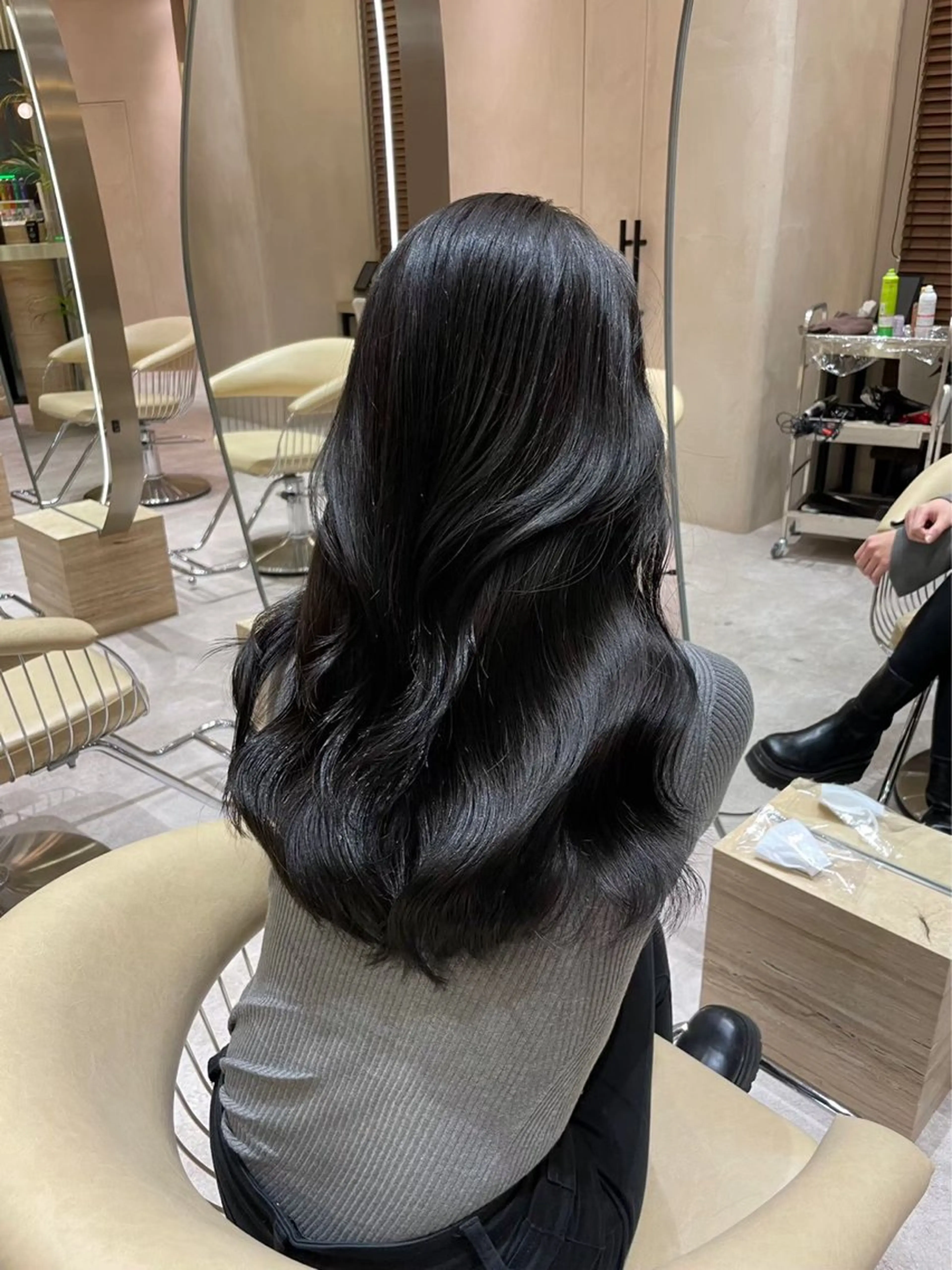 ミディアム カット ヘアカラー トリートメント 1HAVANA所属・韓国ヘア/ベージュ カラー/髪質改善/涼のヘアスタイル