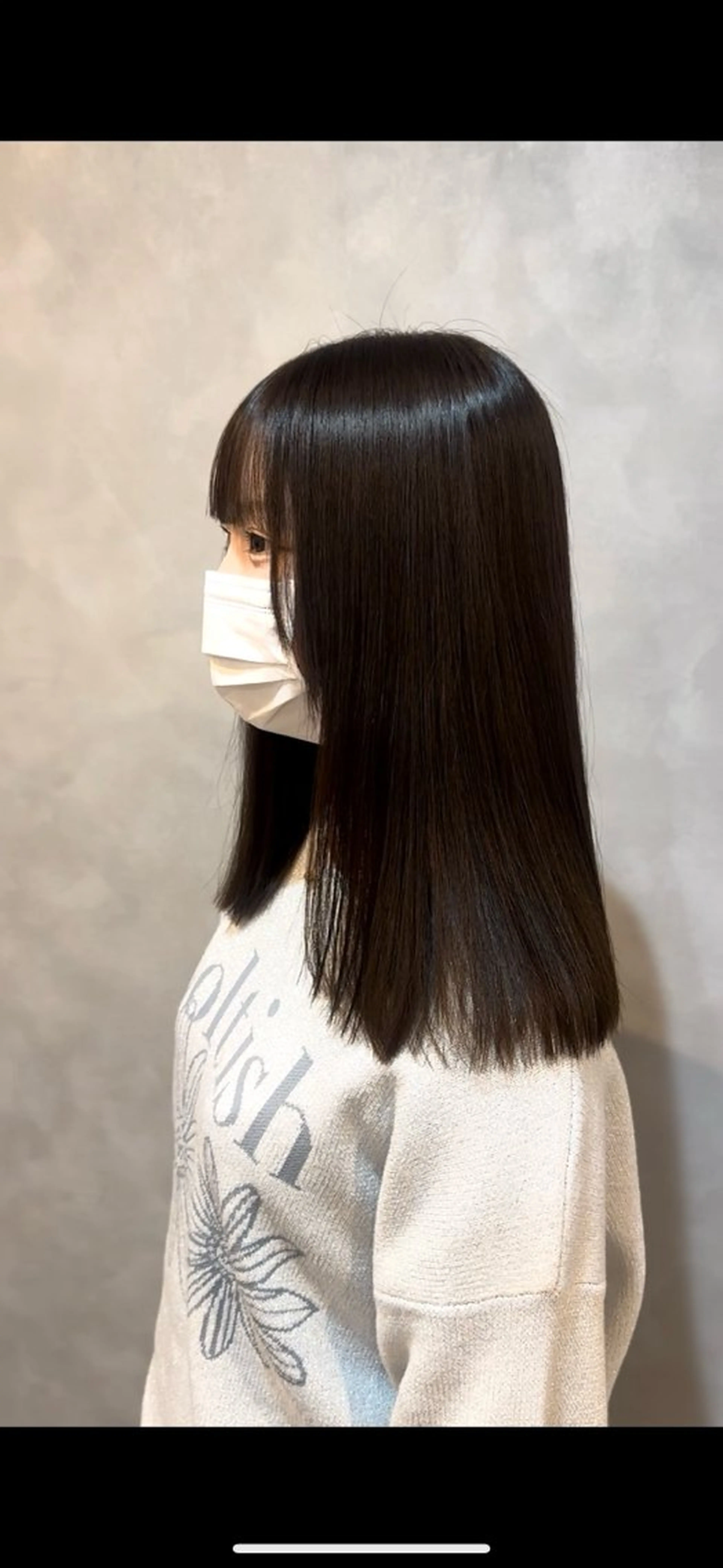セミロング 吉岡 七奈子のヘアスタイル