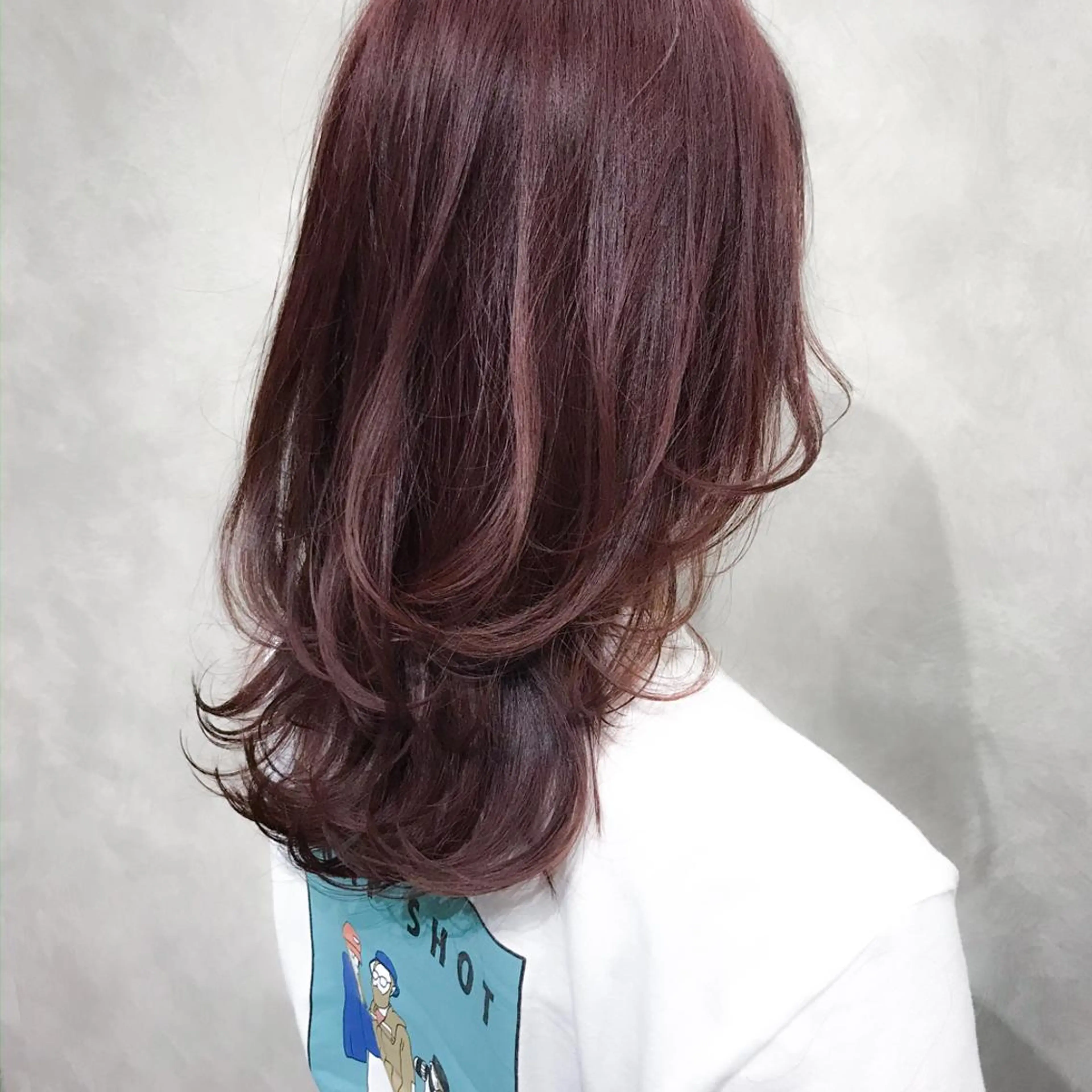 セミロング カラー ブリーチ ダブルカラー ピンクカラー バイオレットカラー レイヤーカット カット ヘアカラー トリートメント Meena by urban所属・丹羽 隼人/髪質改善 /韓国ヘア🇰🇷のヘアスタイル