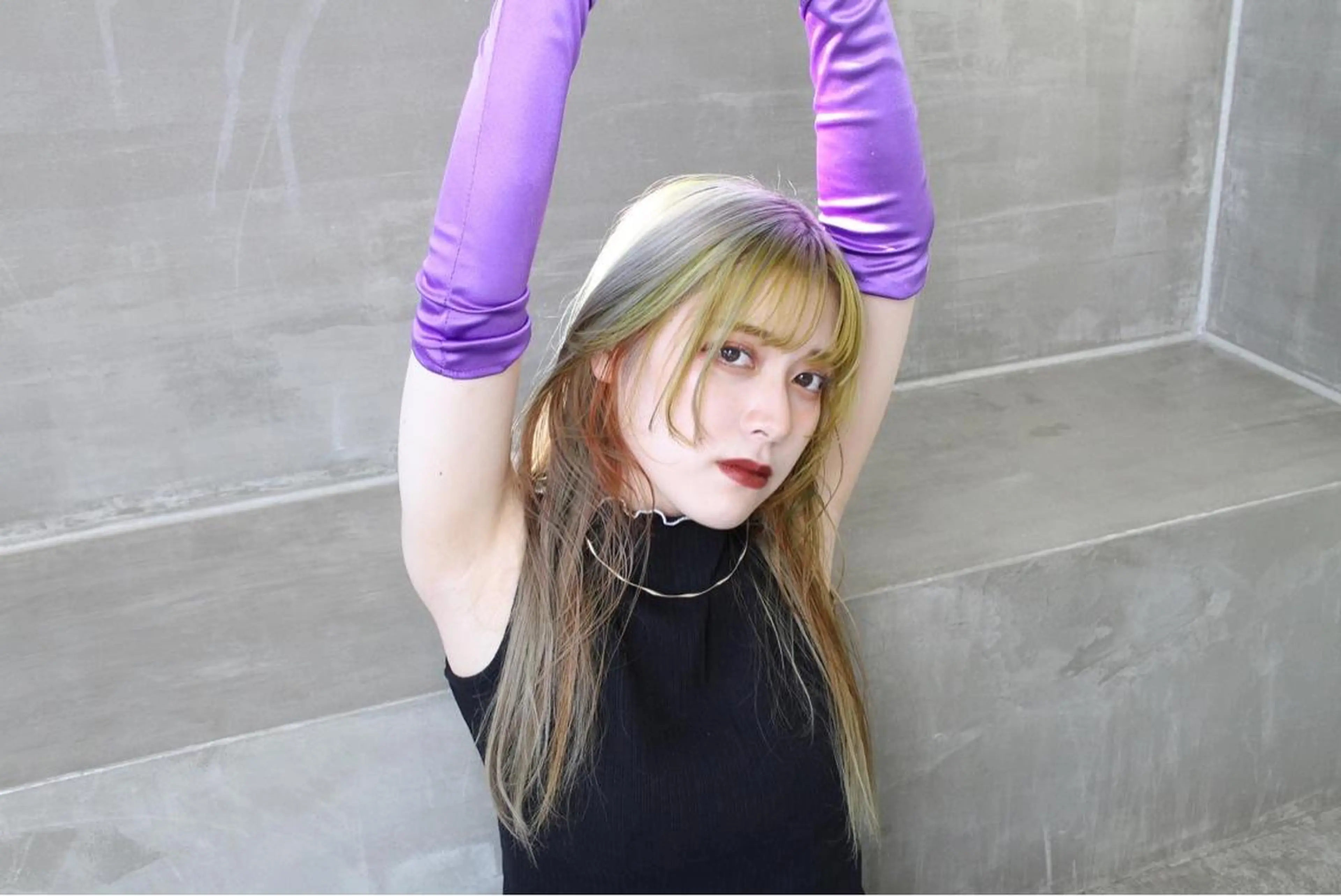 ロング カラー ヘアアレンジ ベージュカラー デザインカラー ホワイトベージュ YU KIのヘアスタイル