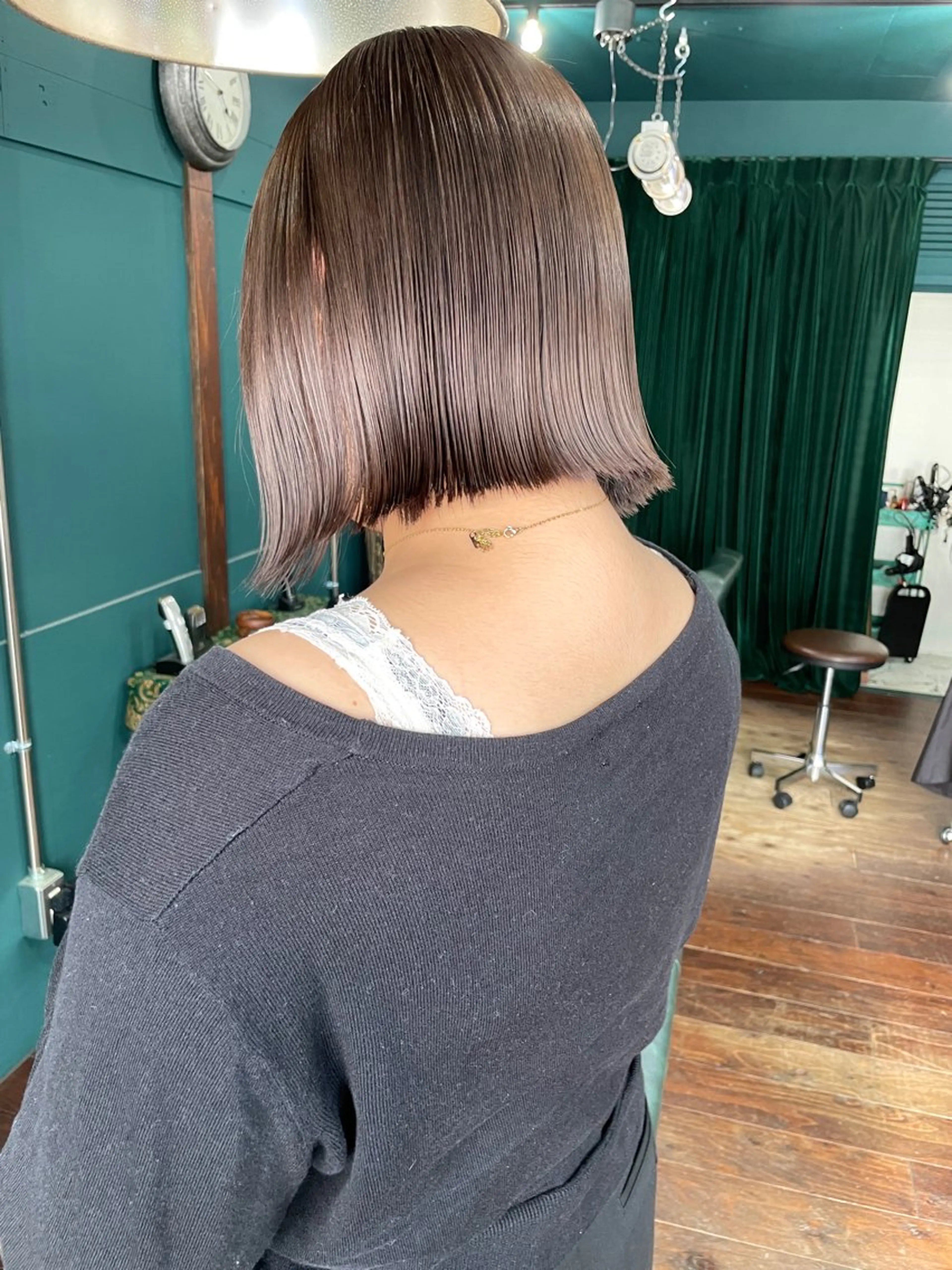 ミディアム パープルカラー カット ヘアカラー トリートメント vivre libre所属・vivre libreのヘアスタイル