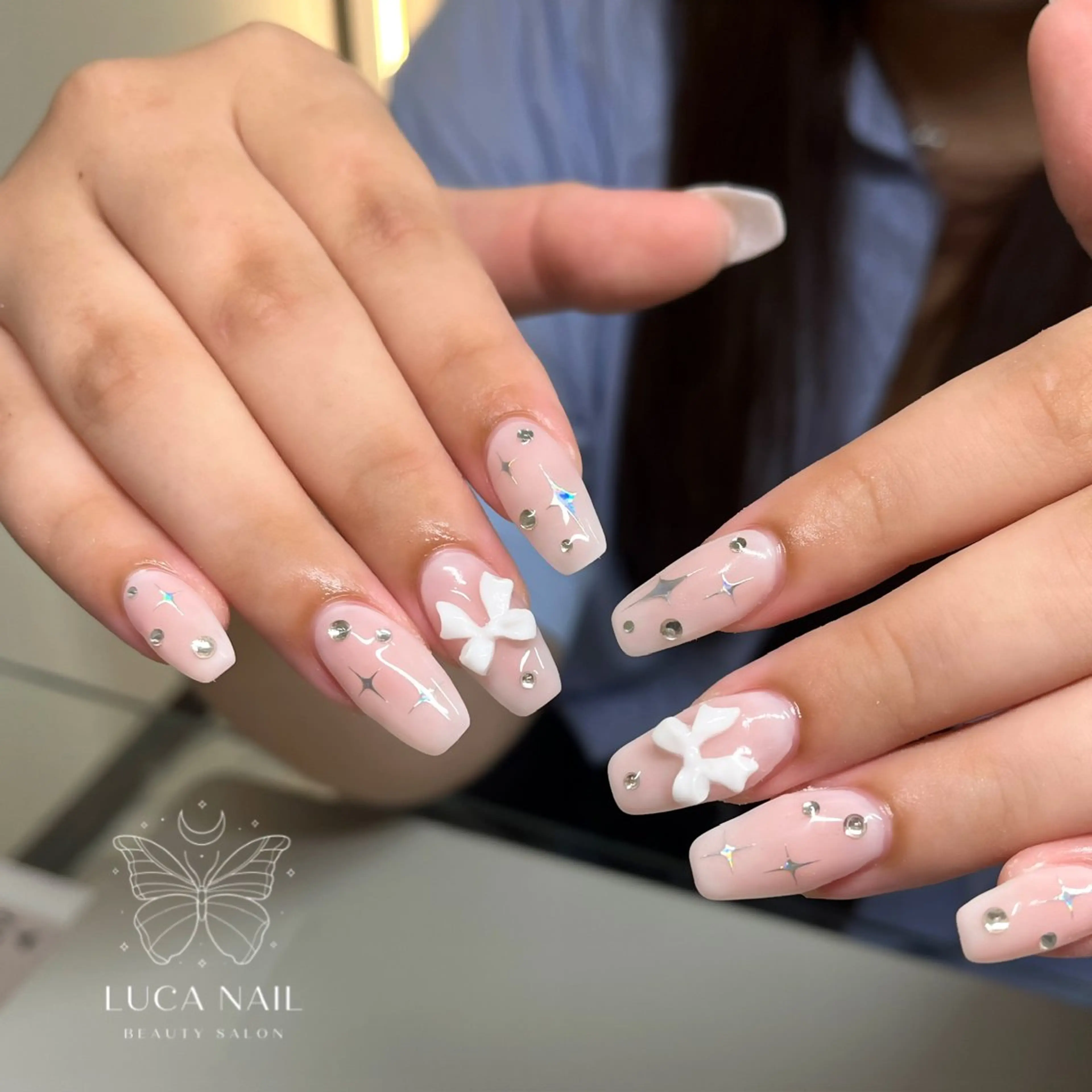 ネイル チークネイル 持ち込み ハンドネイル LUCA NAIL所属・LUCA NAIL🦋のネイルデザイン