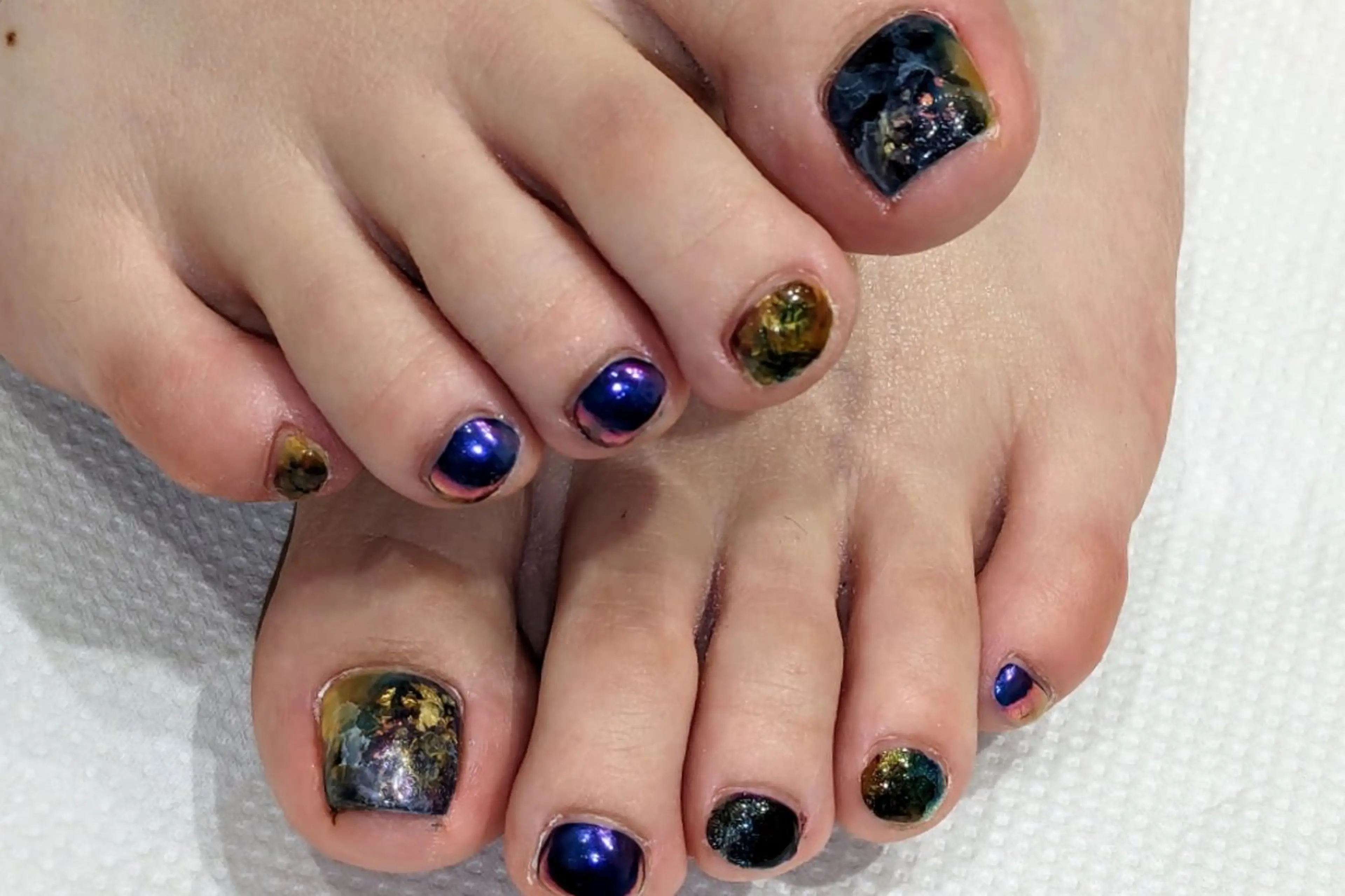ネイル フットネイル ニュアンスネイル 【新宿三丁目】AMIのネイルデザイン