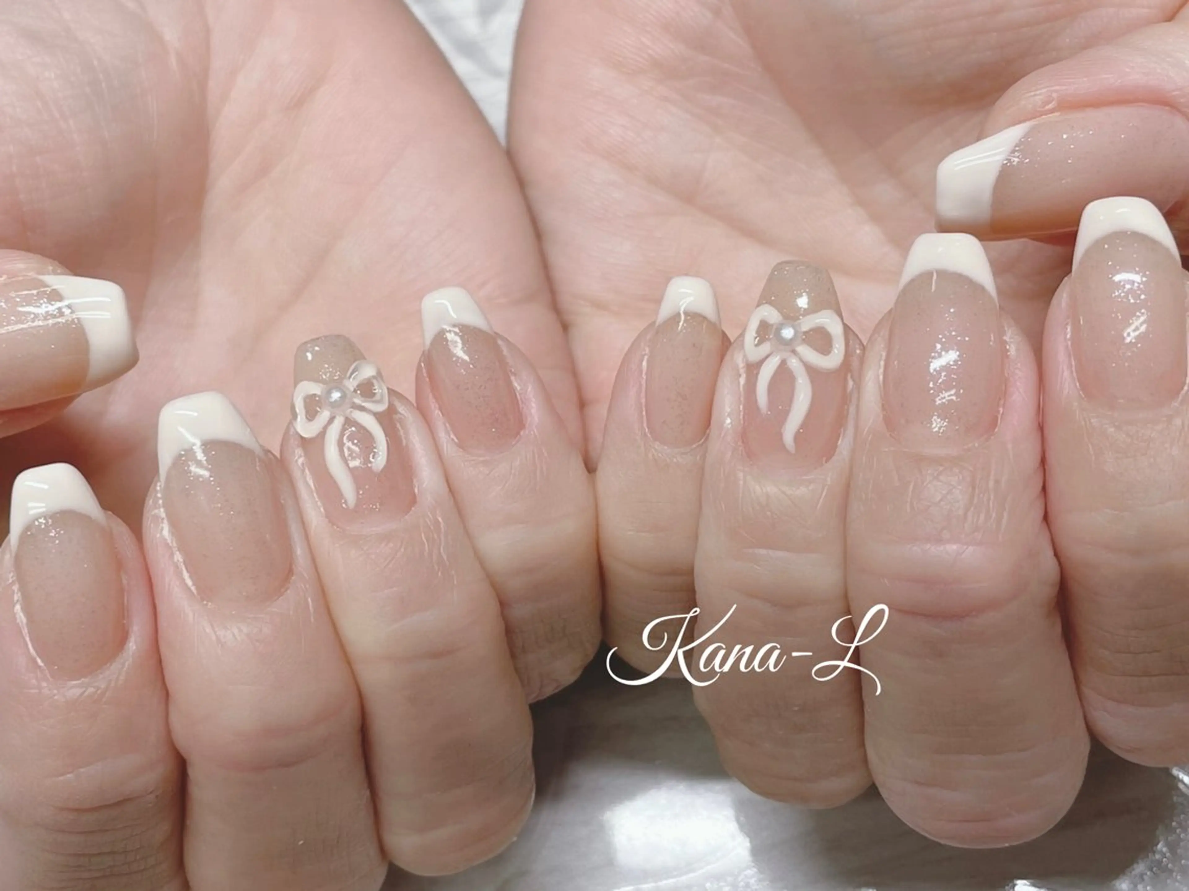 ネイル フレンチネイル ジェルネイル 韓国ネイル パラジェル ぷっくりネイル 芦辺 香奈のネイルデザイン