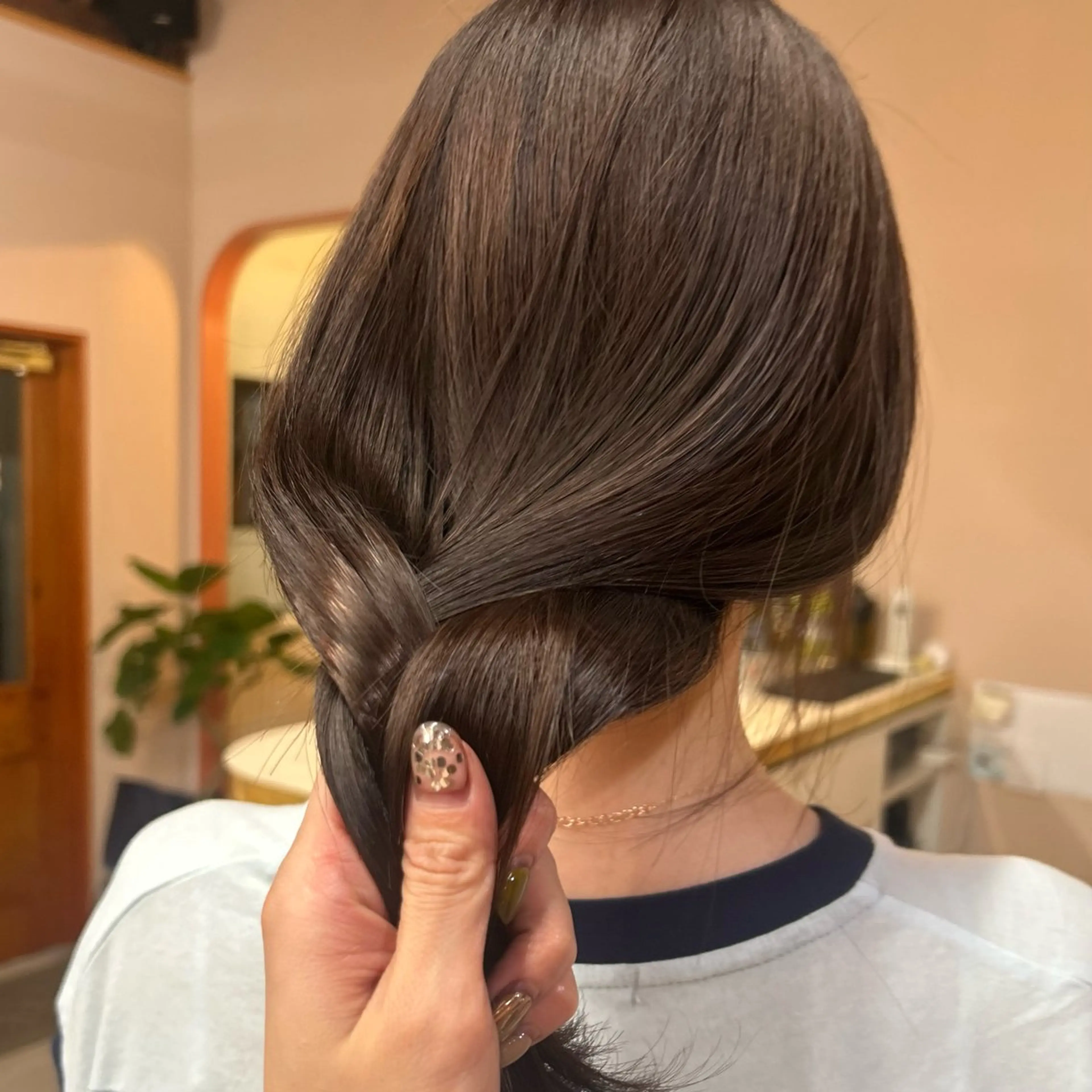 ロング カラー ベージュカラー ブリーチ ブリーチなしカラー ピンクカラー ピンクベージュ ヘアカラー MUKU所属・MUKU 市川 莉花のヘアスタイル