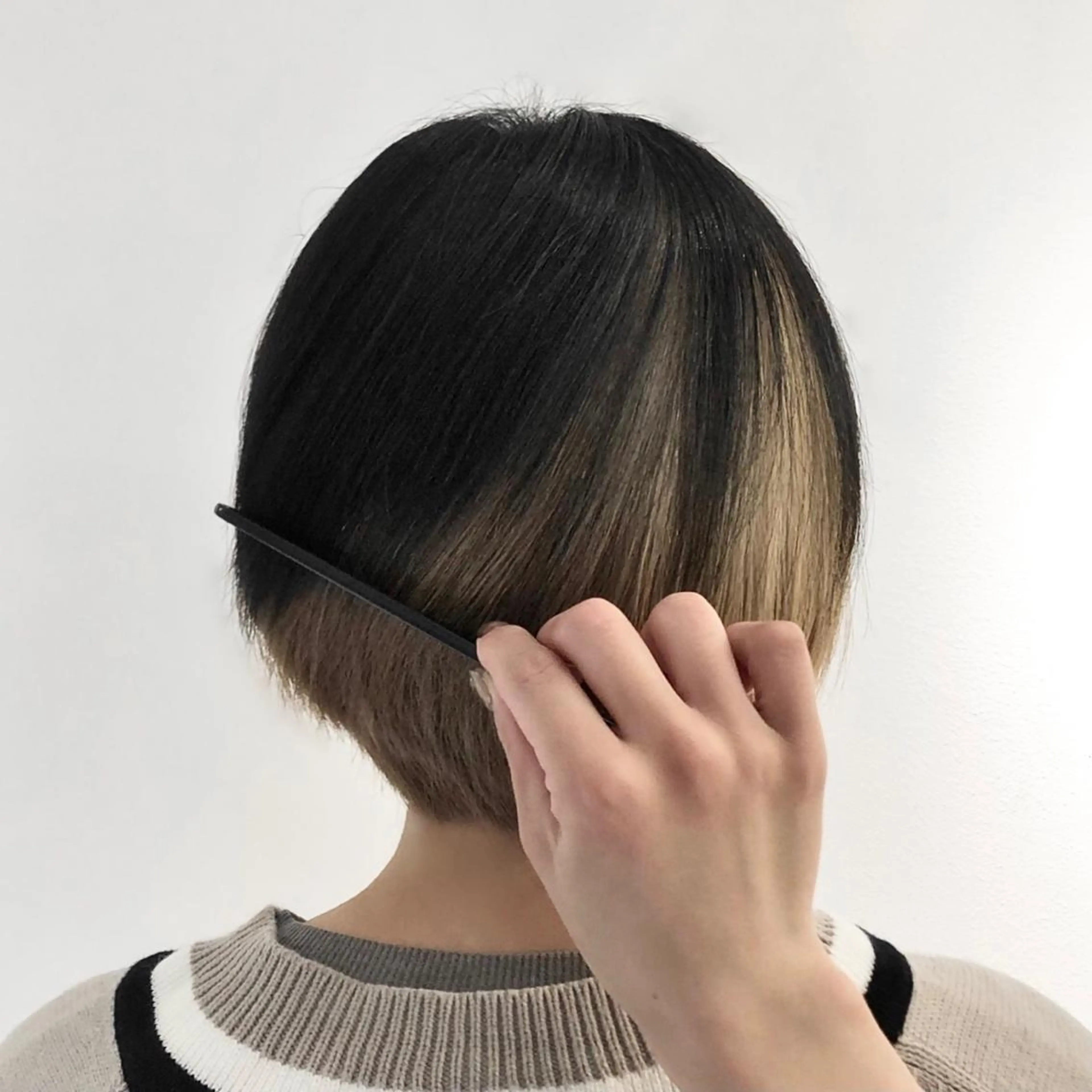 ショート カラー 吉田 美優のヘアスタイル