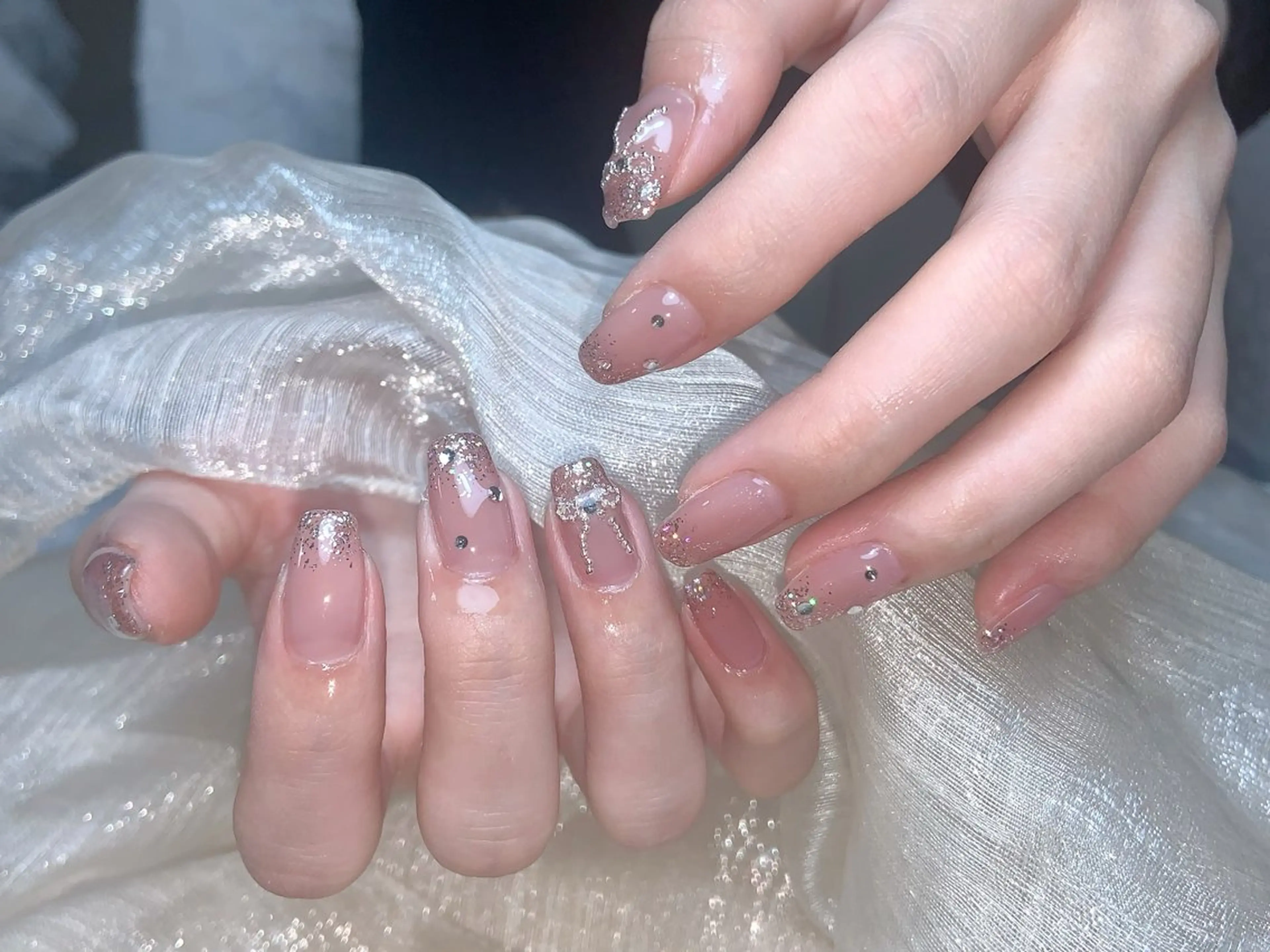ネイル オーロラネイル チークネイル フレンチネイル ジェルネイル ガラスフレンチ ハンドネイル Nail Jolie所属・Nail Jolieのネイルデザイン