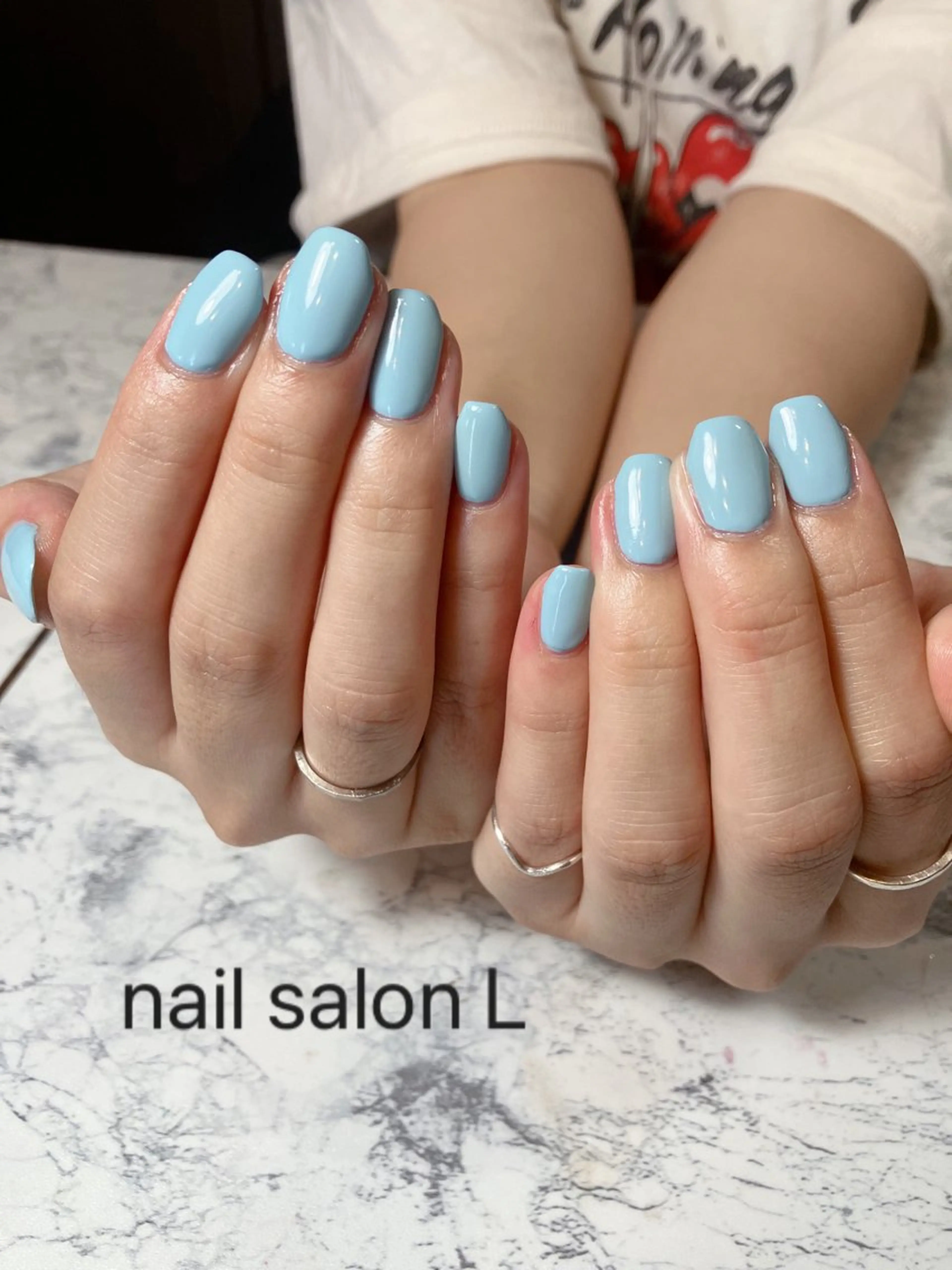 ネイル ワンカラーネイル フットネイル 吉川市 ネイルサロンLのネイルデザイン