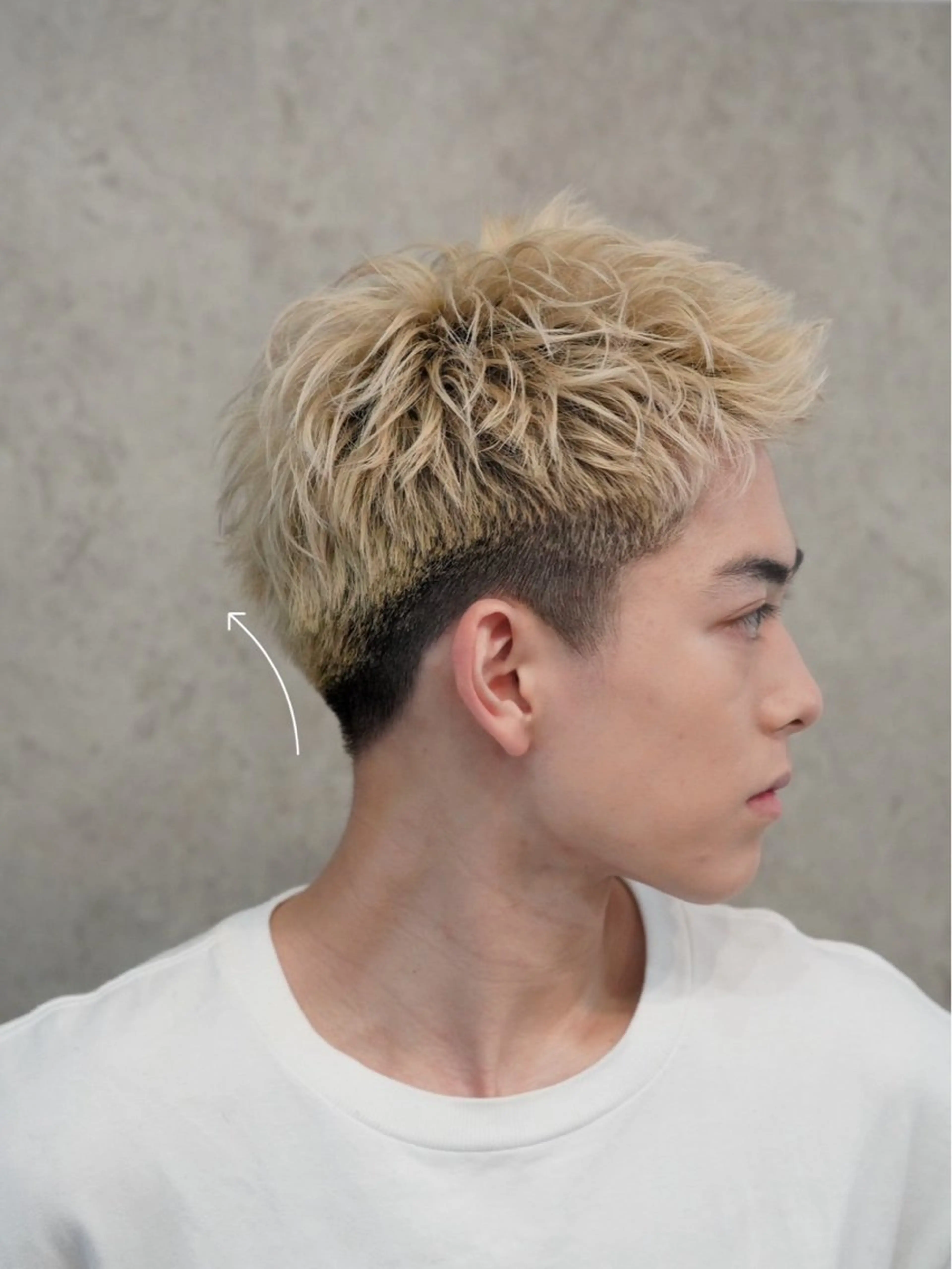 ショート カラー パーマ ヘアアレンジ メンズ 原宿波巻きスパイラル パーマTOSHIのヘアスタイル